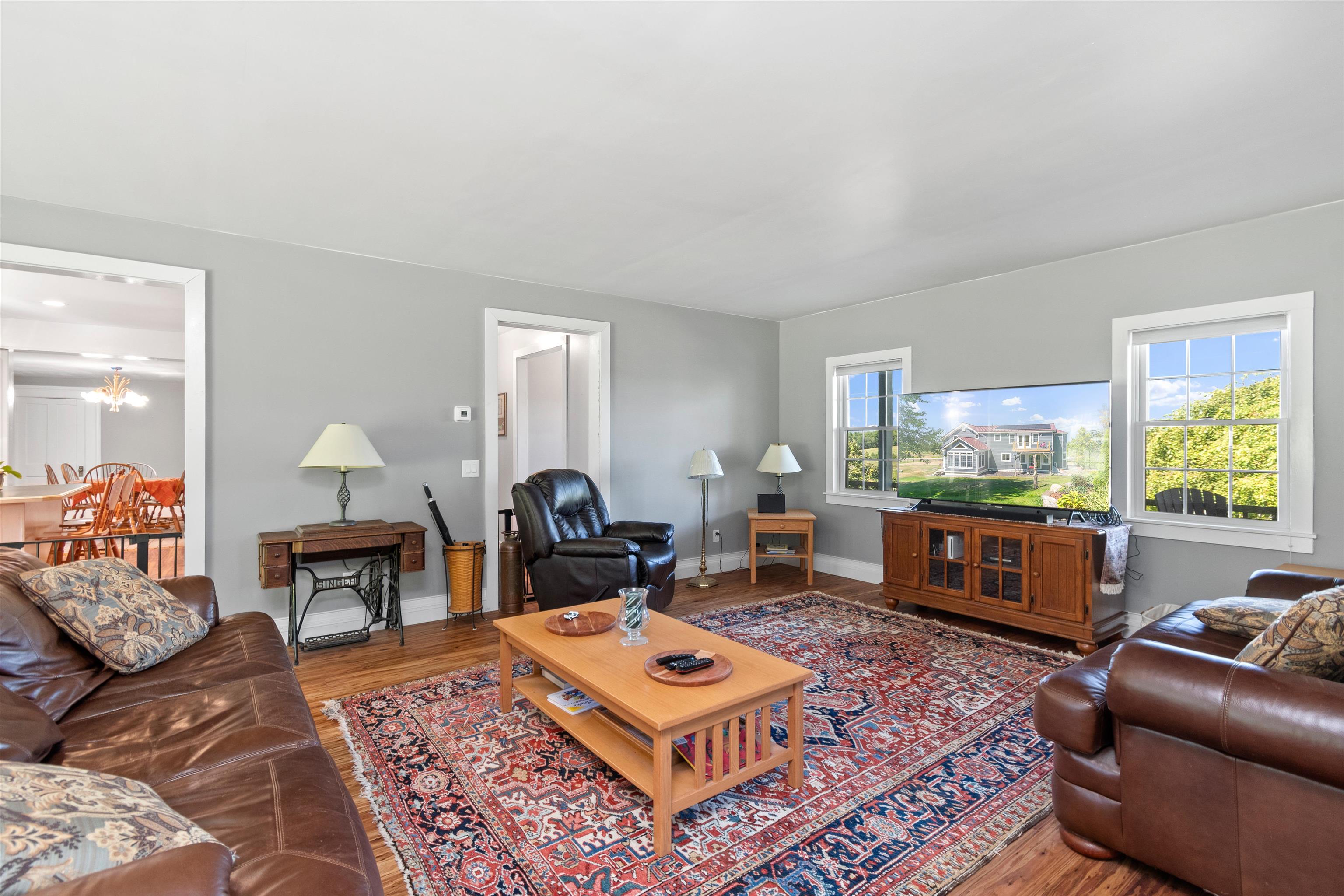 4351 Crown Point Road Property Photo 9