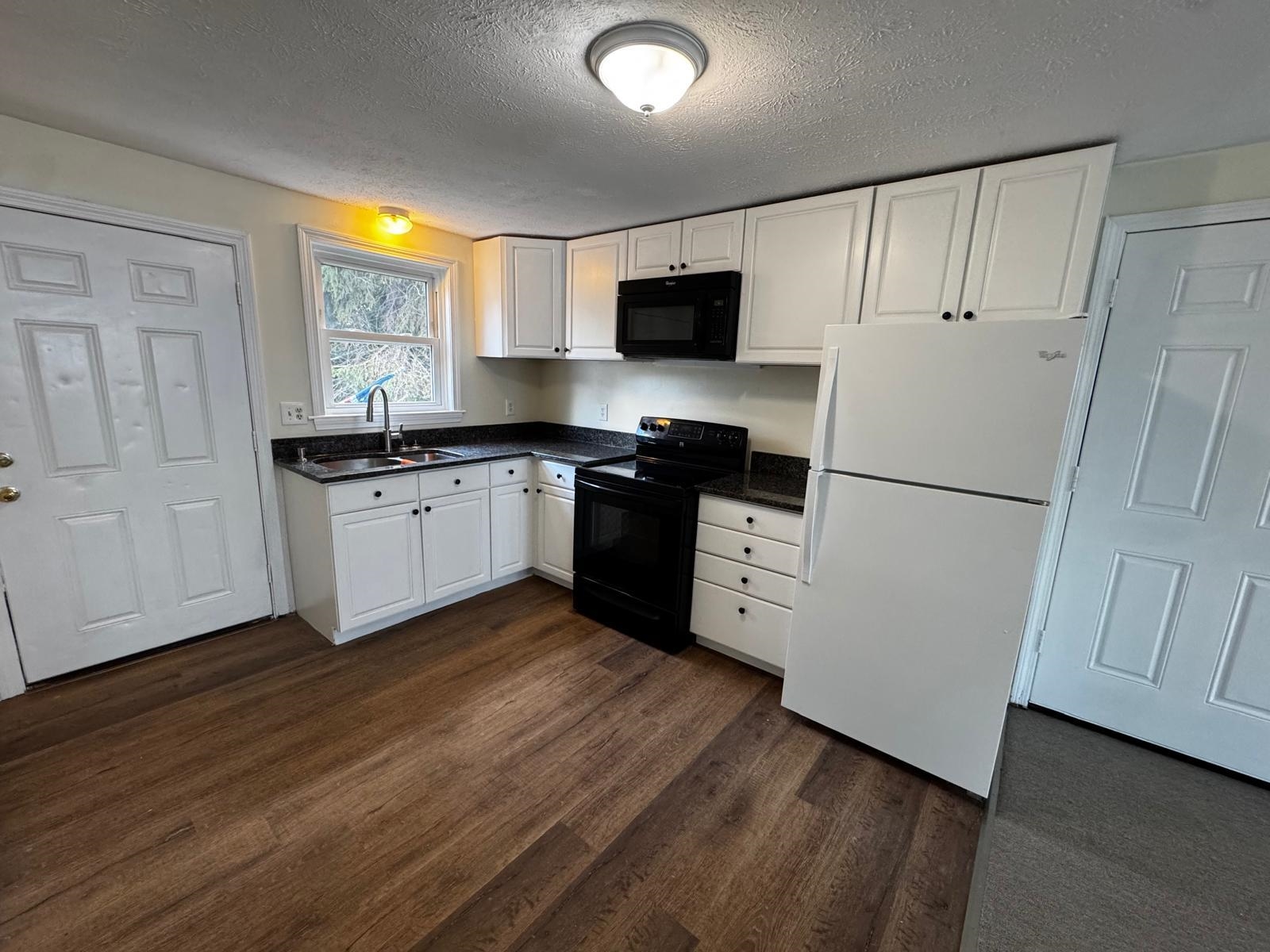 249 E High Street Property Photo 3