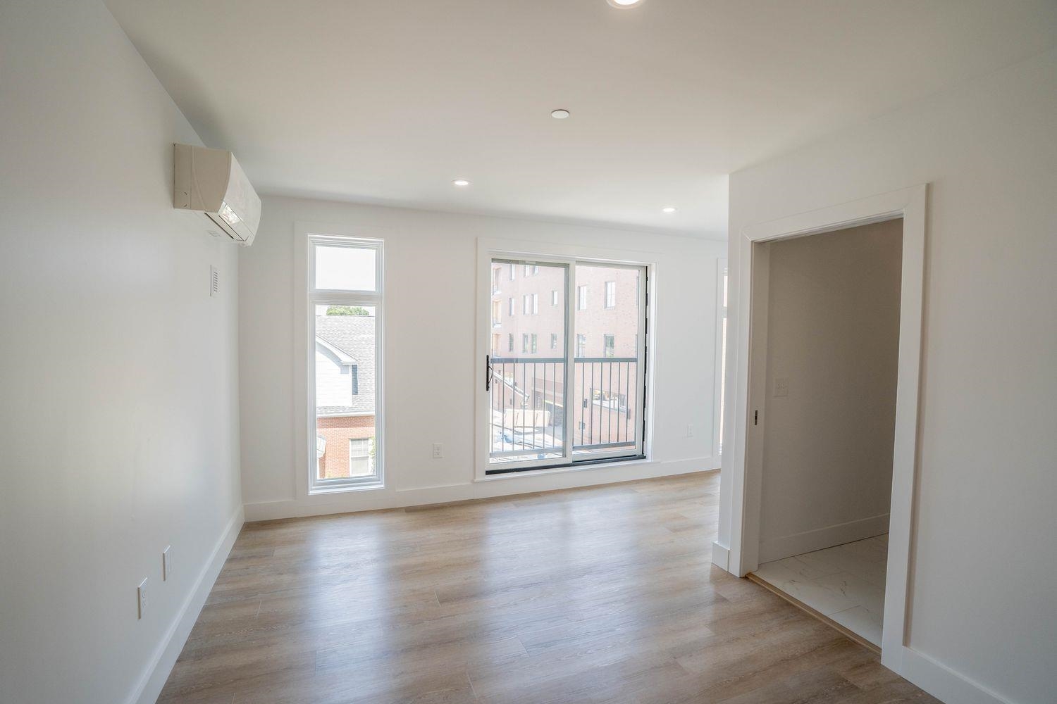 238 Deer Street Property Photo 2