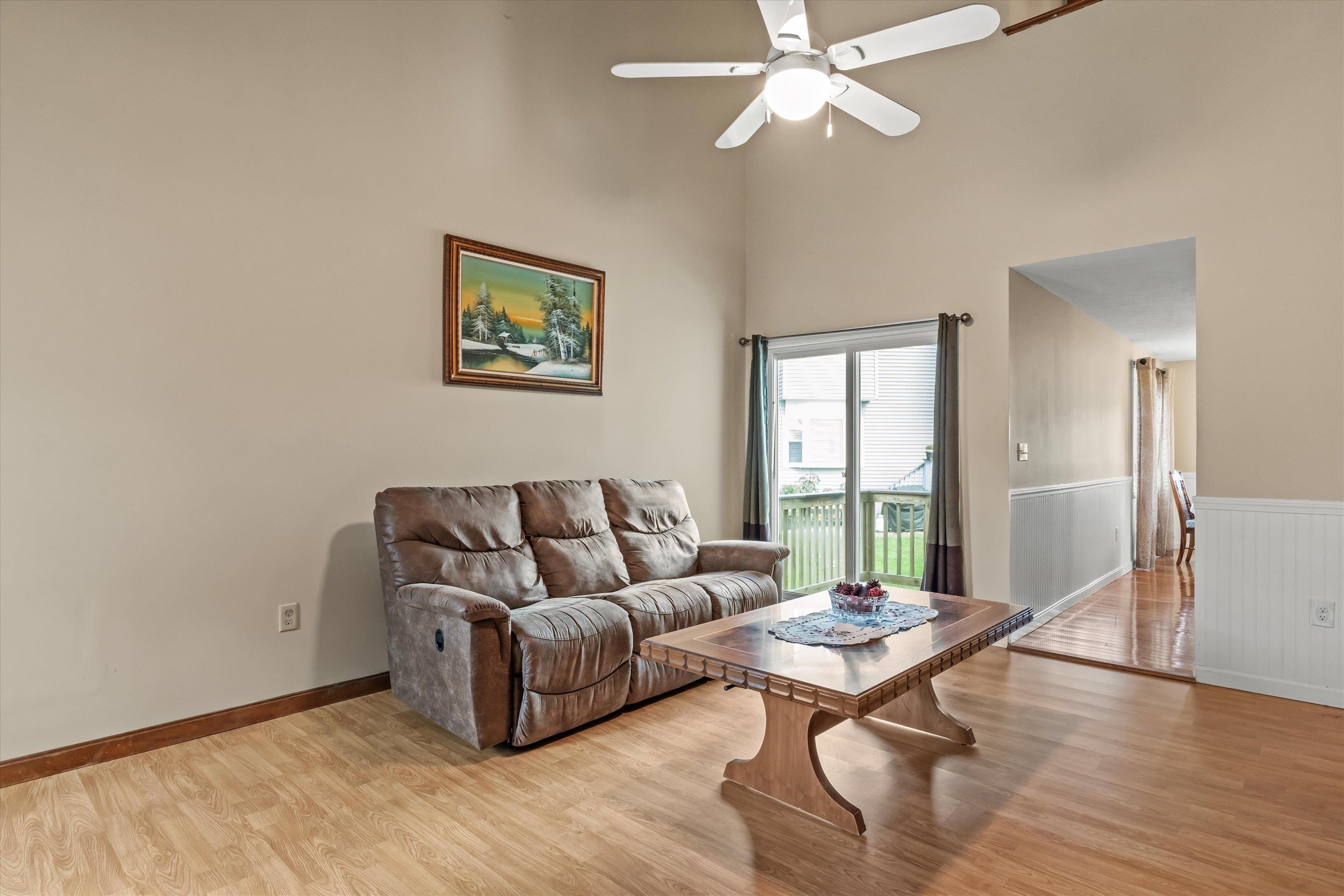 27 Country Hill Road Property Photo 2