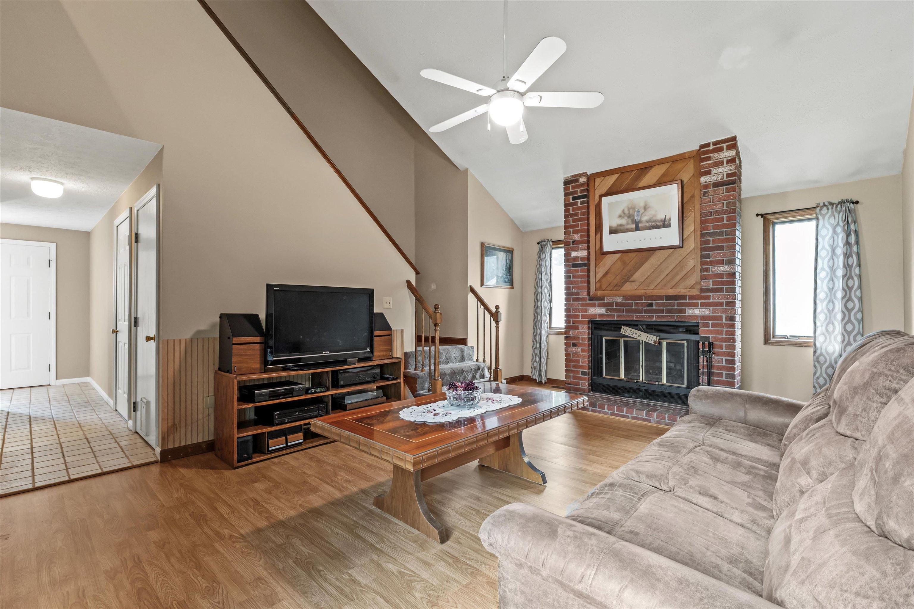 27 Country Hill Road Property Photo 7