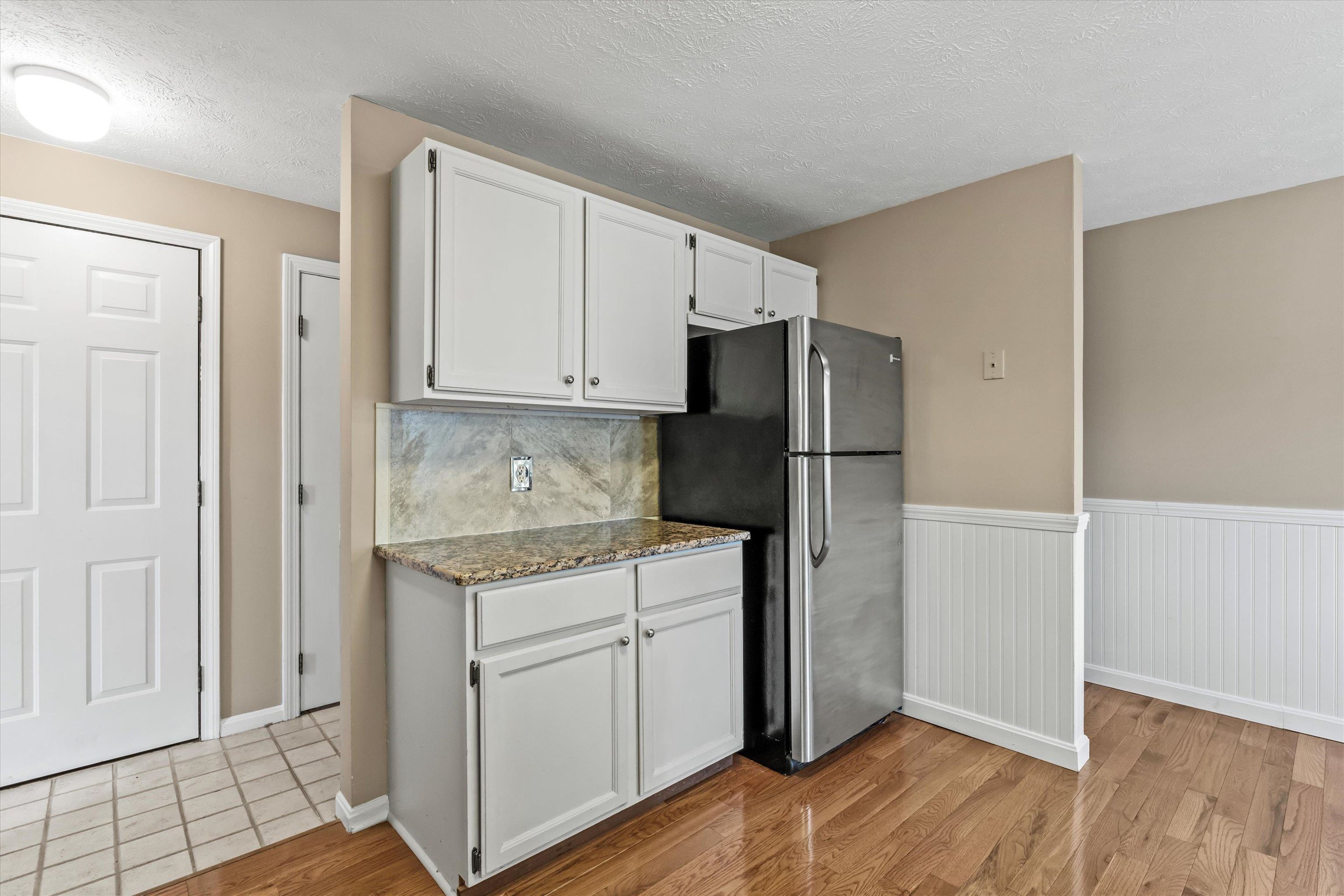 27 Country Hill Road Property Photo 11