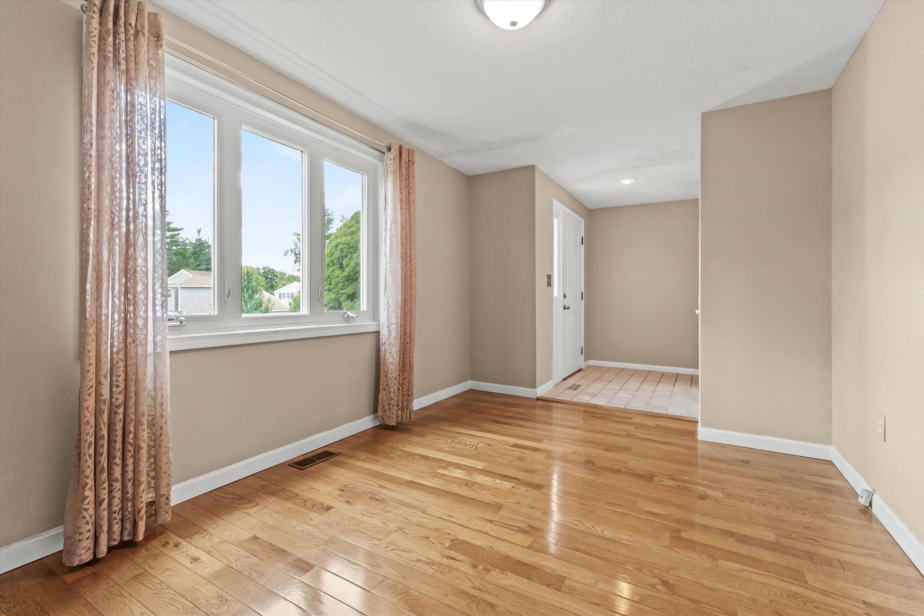 27 Country Hill Road Property Photo 13