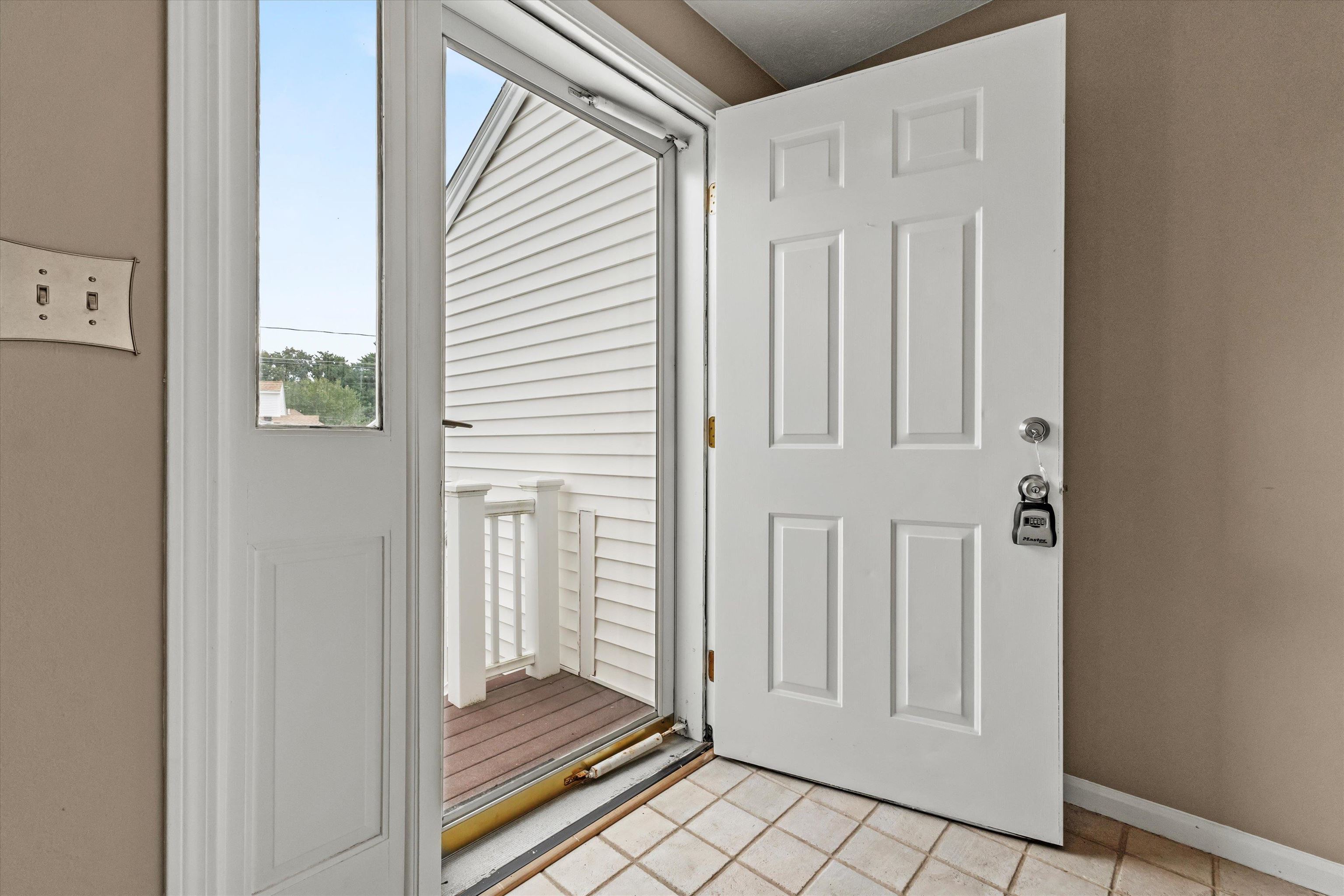 27 Country Hill Road Property Photo 17