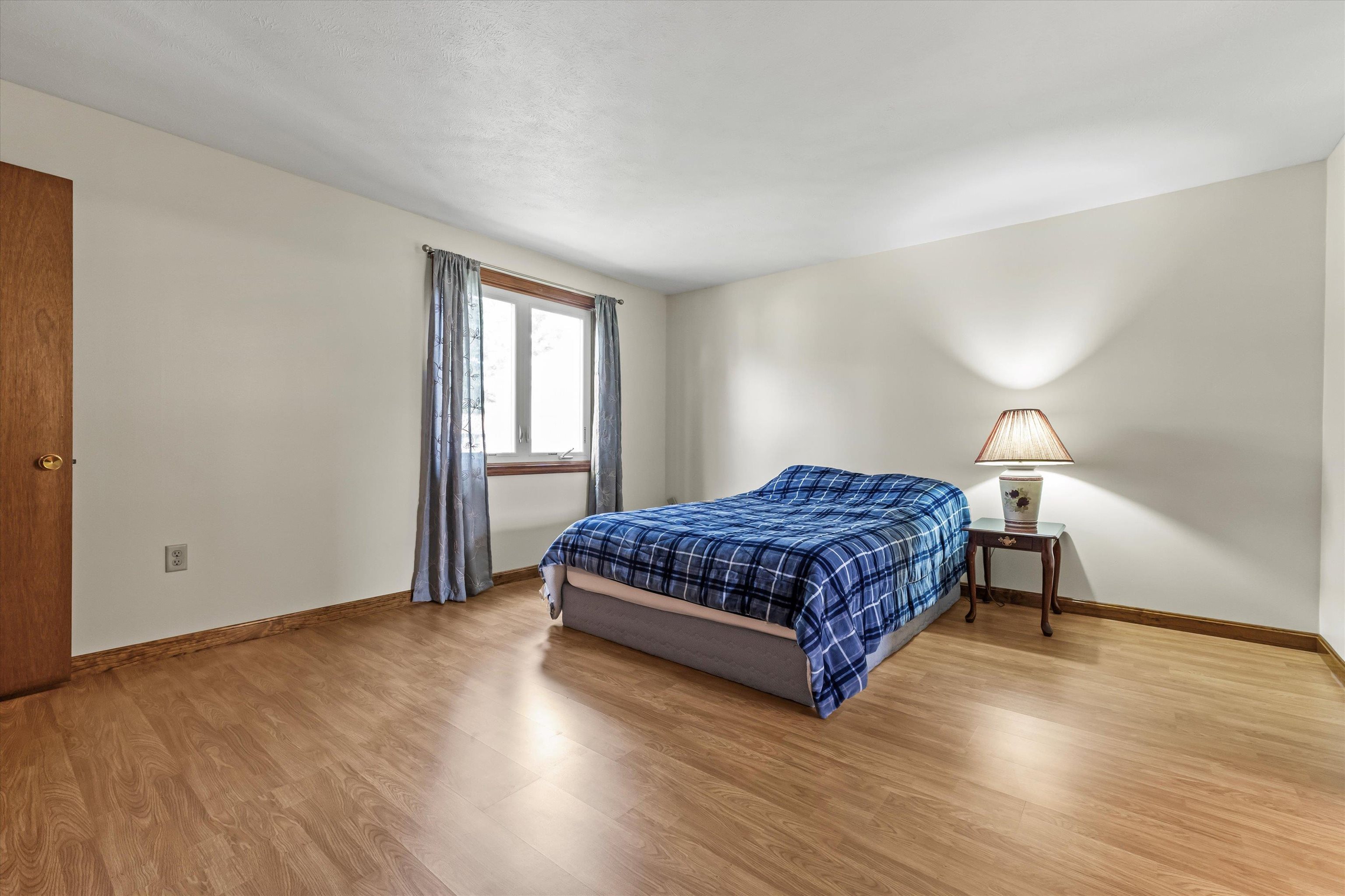 27 Country Hill Road Property Photo 18