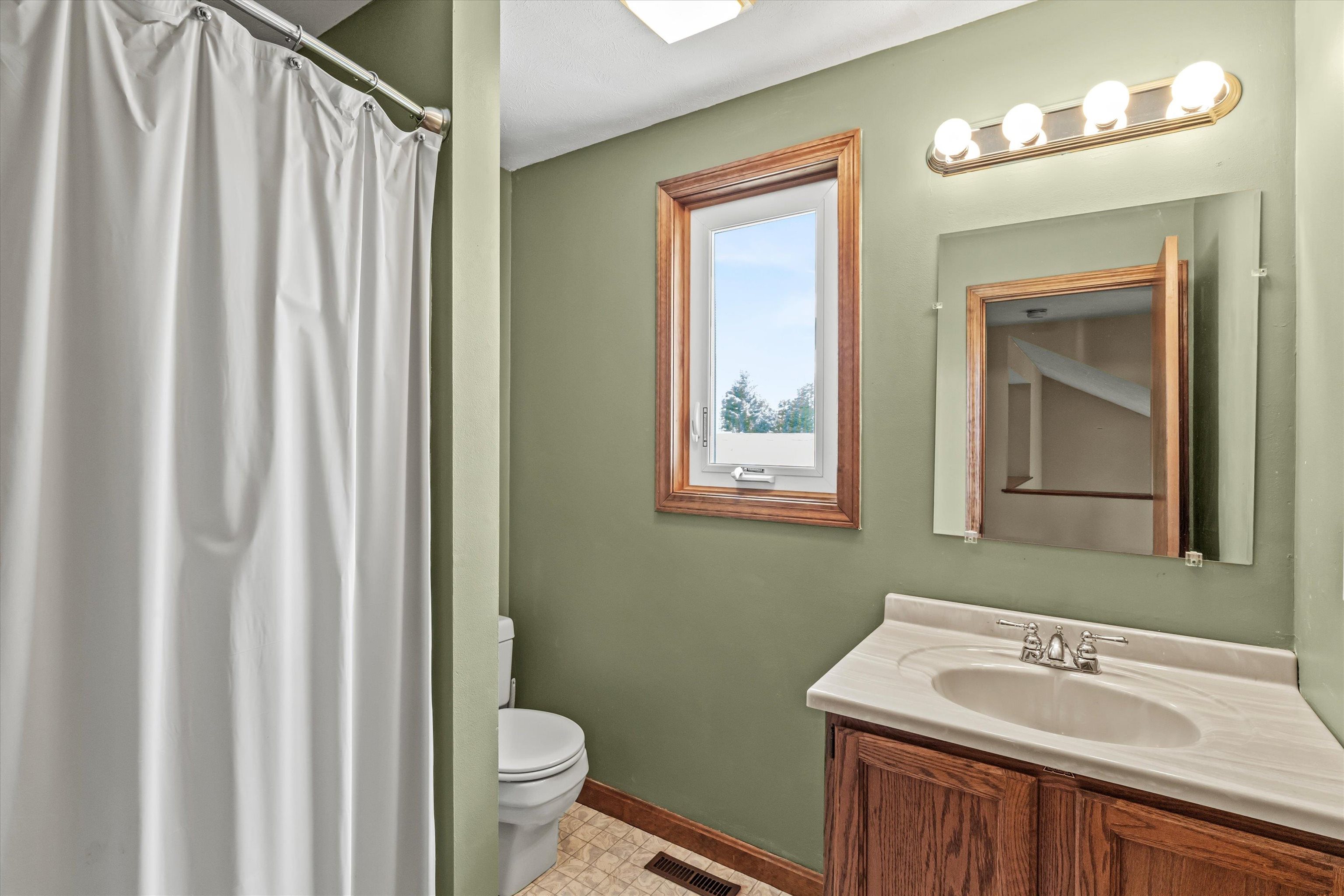 27 Country Hill Road Property Photo 22