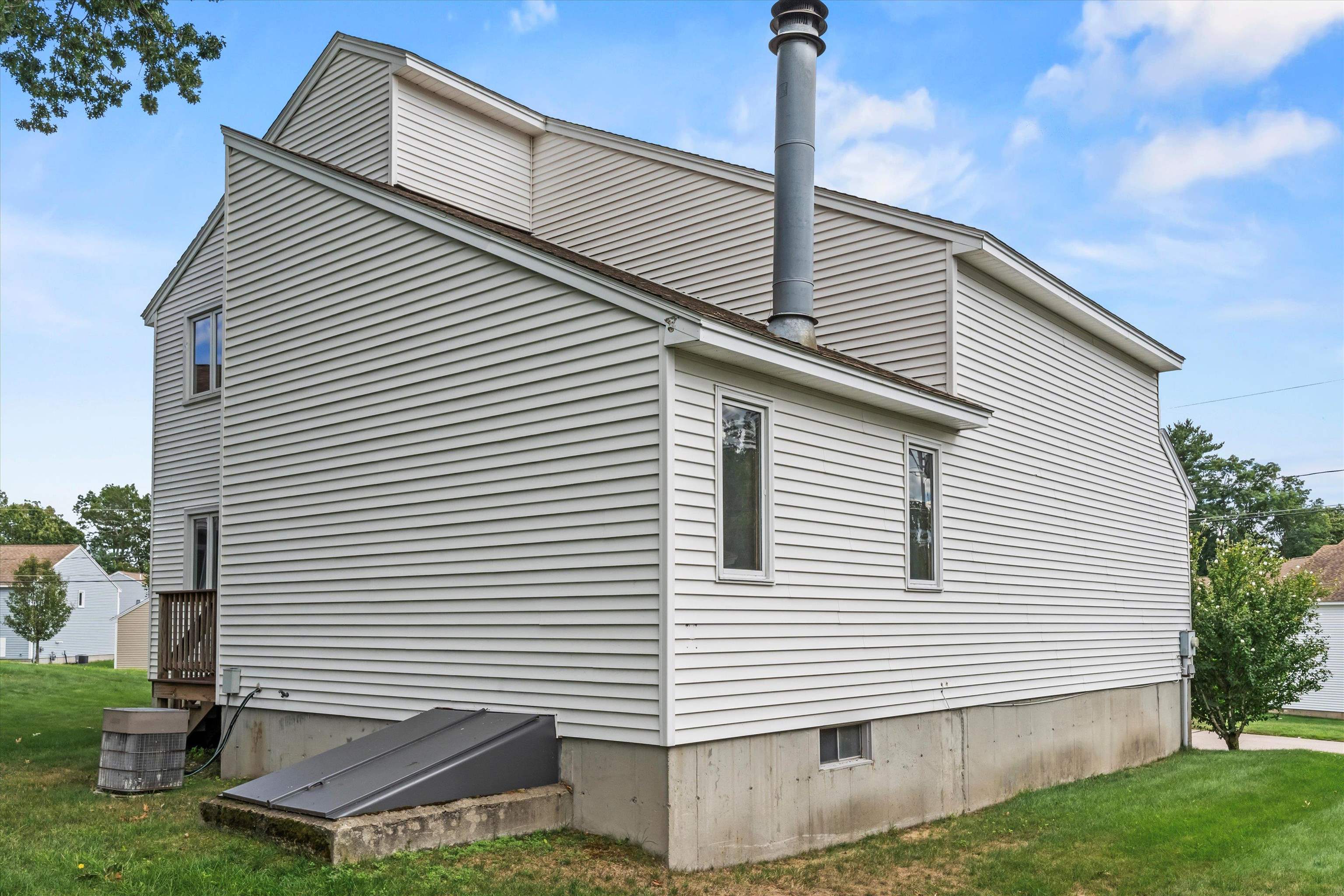 27 Country Hill Road Property Photo 36