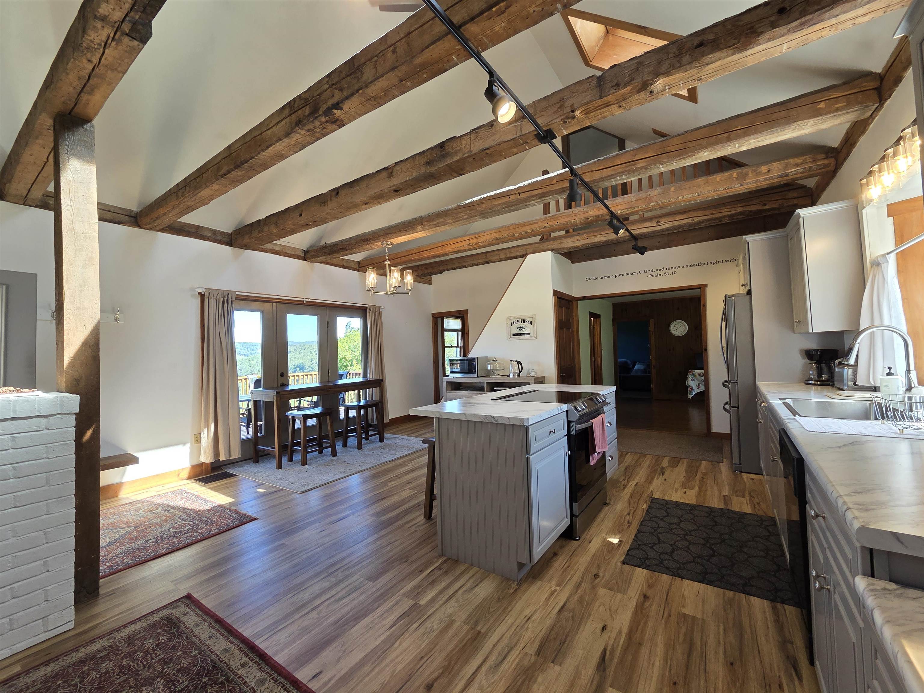1065 Higgins Hill Road Property Photo 8