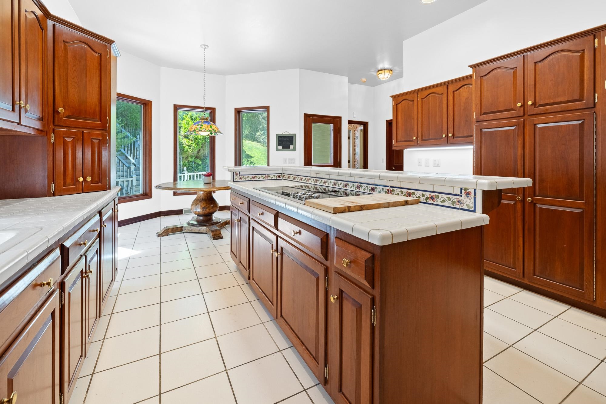 932 Mcnamara Road Property Photo 16
