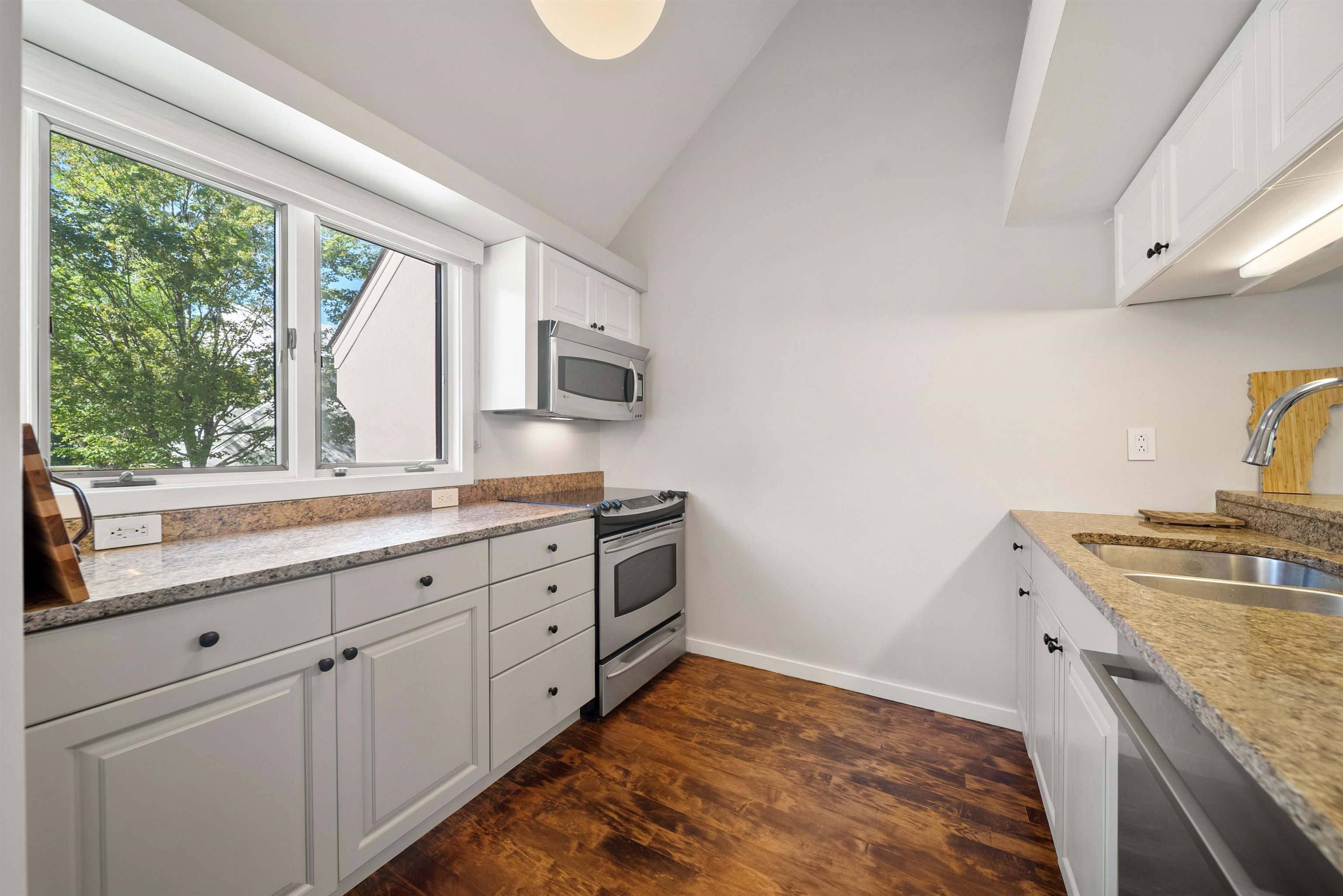 8 East Birch Road Property Photo 14