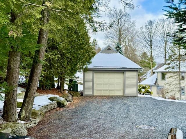 982 Brook Road Property Photo 3