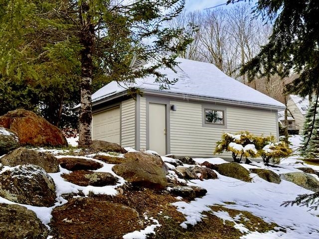 982 Brook Road Property Photo 4