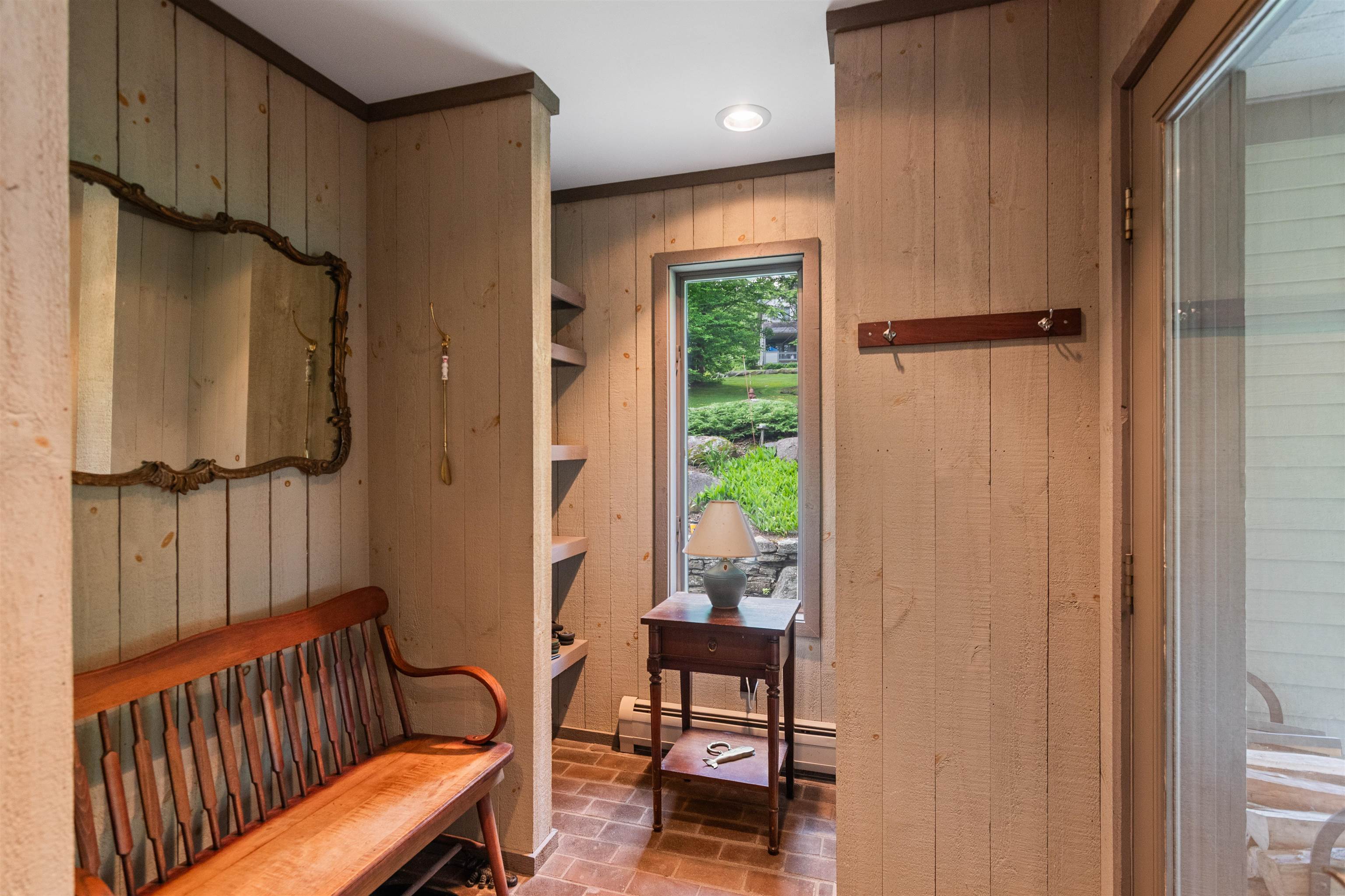 982 Brook Road Property Photo 6