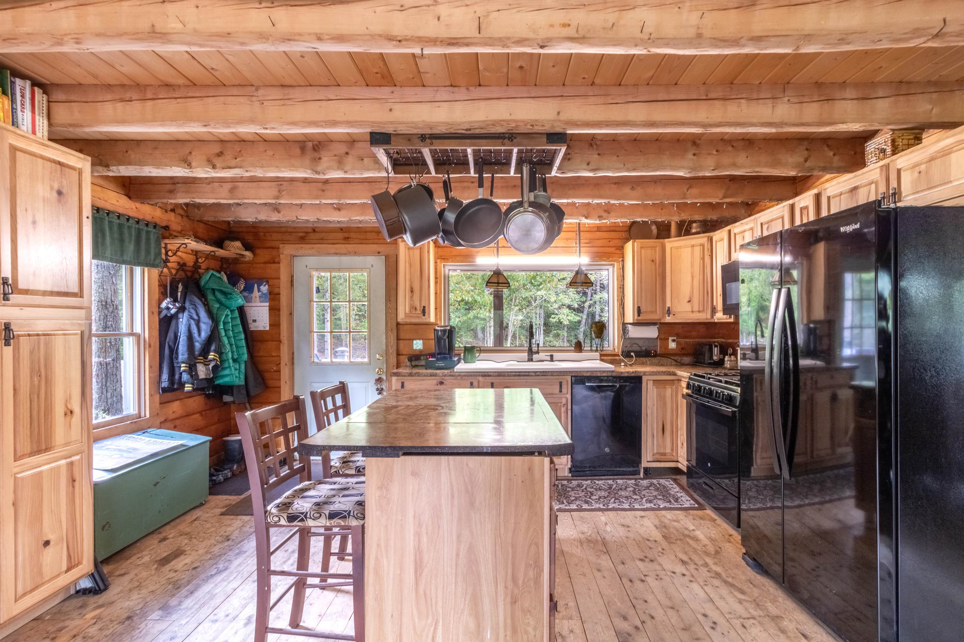 2569 10 Mile Square Road Property Photo 10