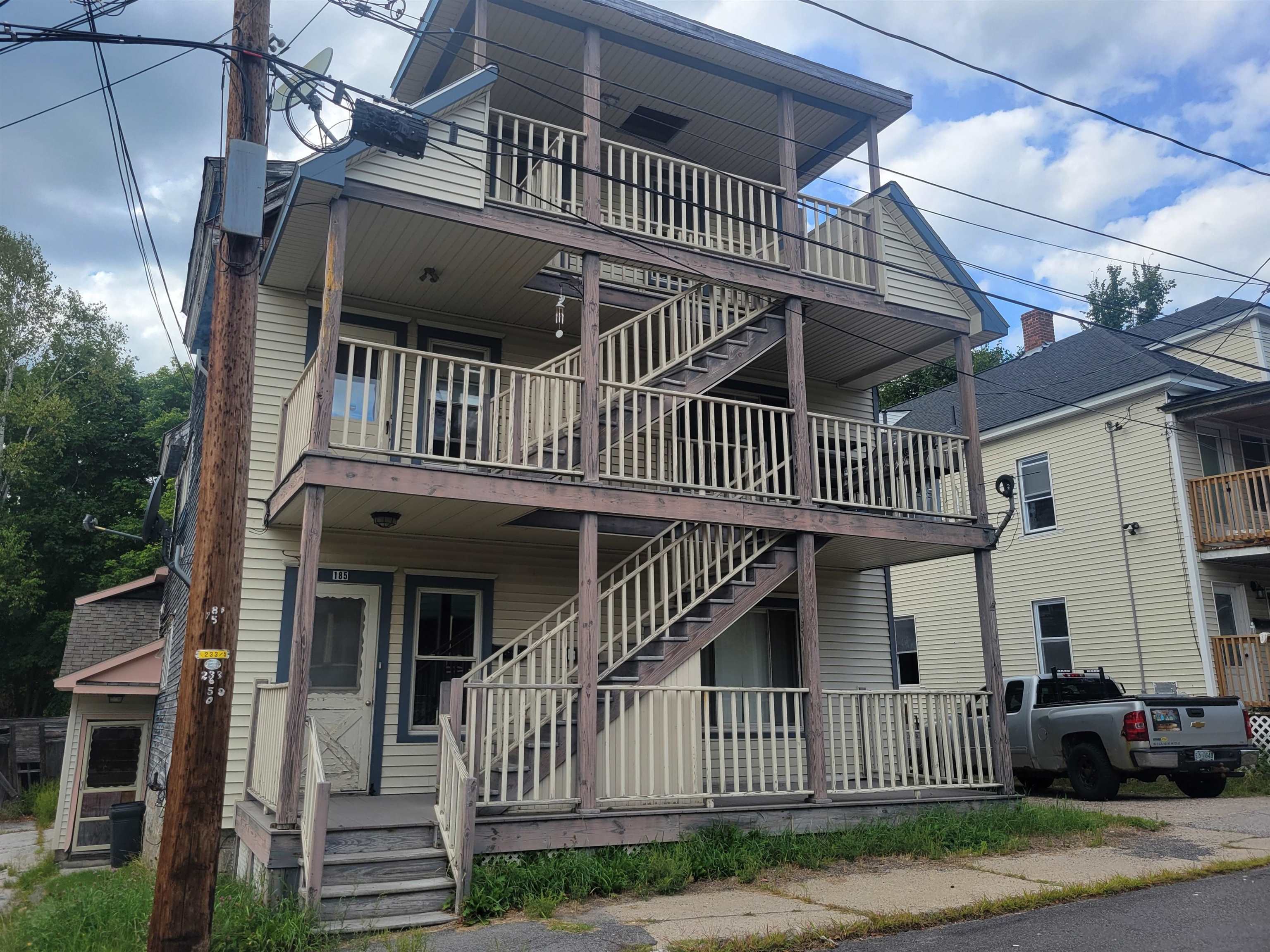 185 Park Street Property Photo 1
