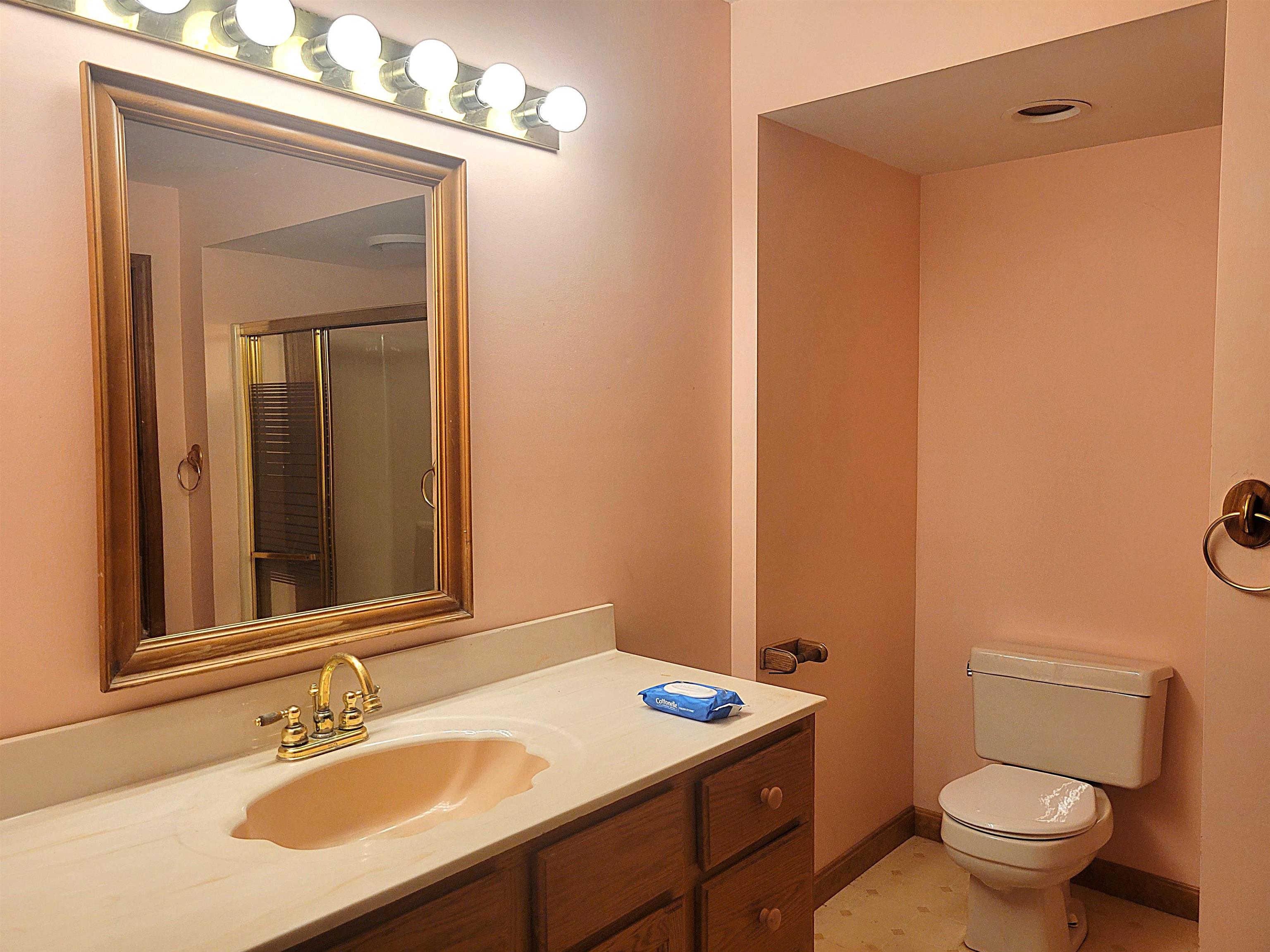 185 Park Street Property Photo 9