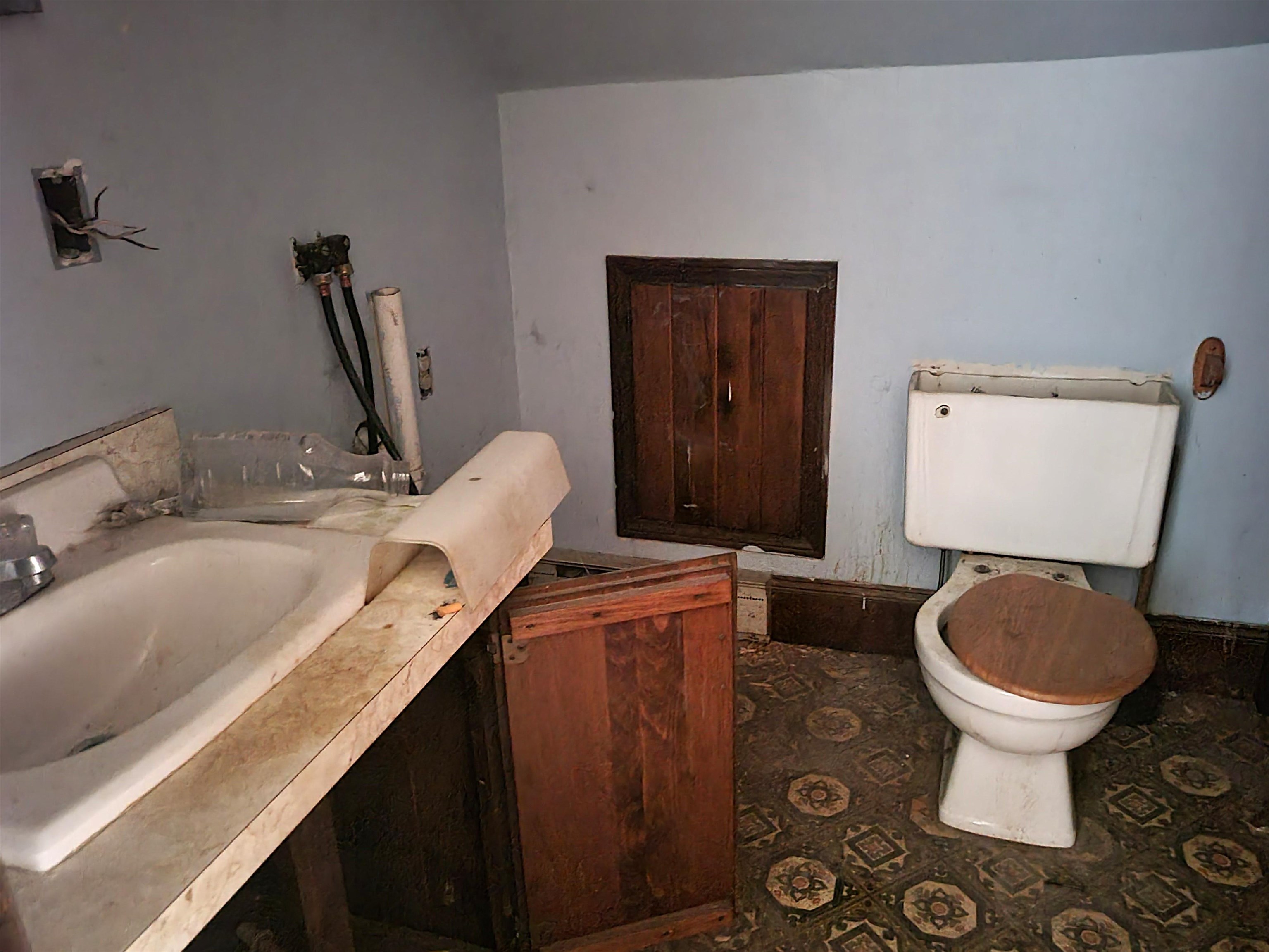 185 Park Street Property Photo 23