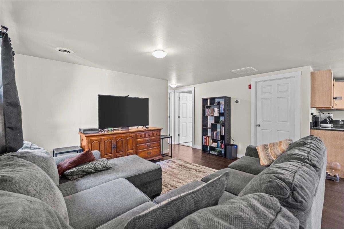 850 Tallman Road Property Photo 17