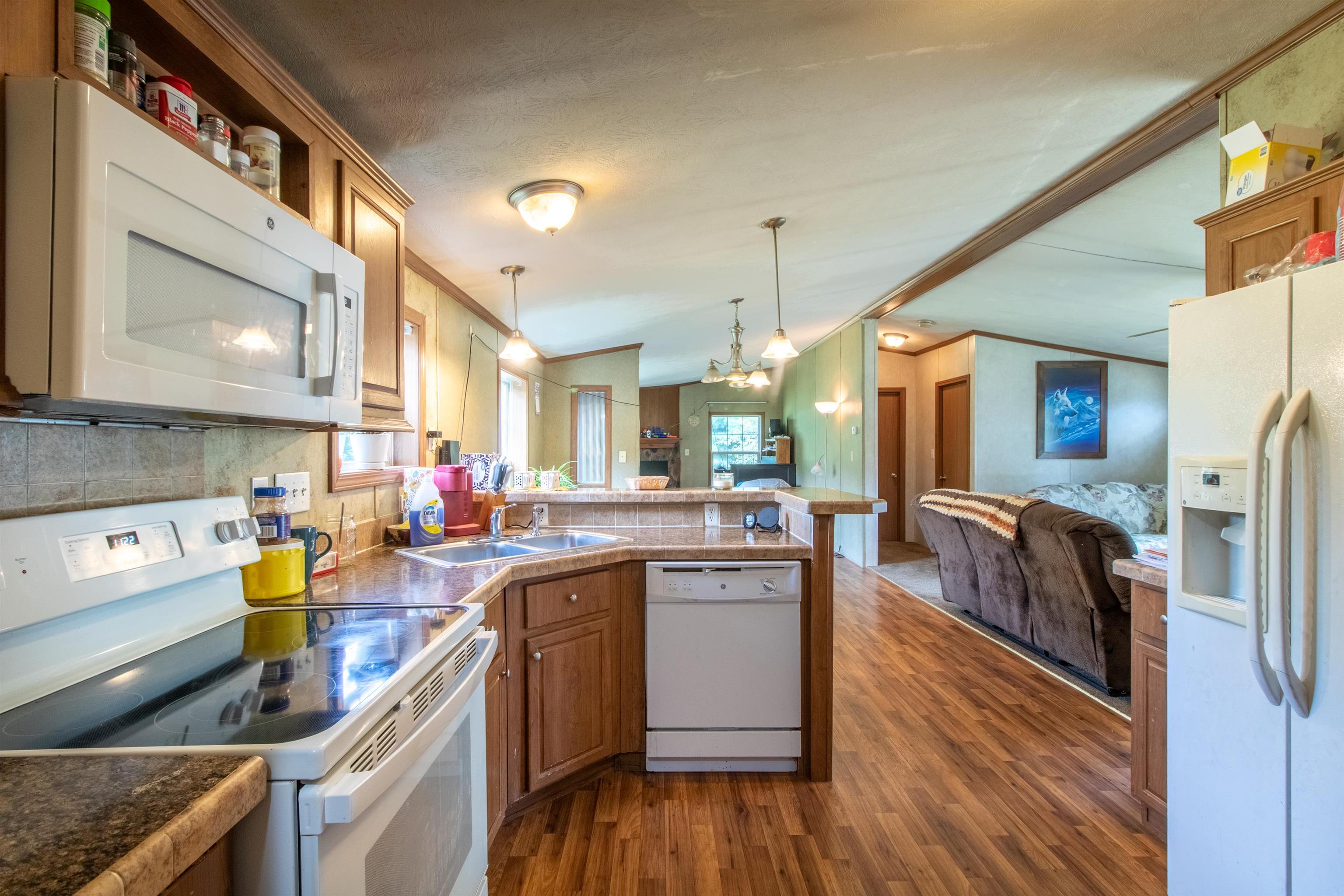 99 River Road Property Photo 11