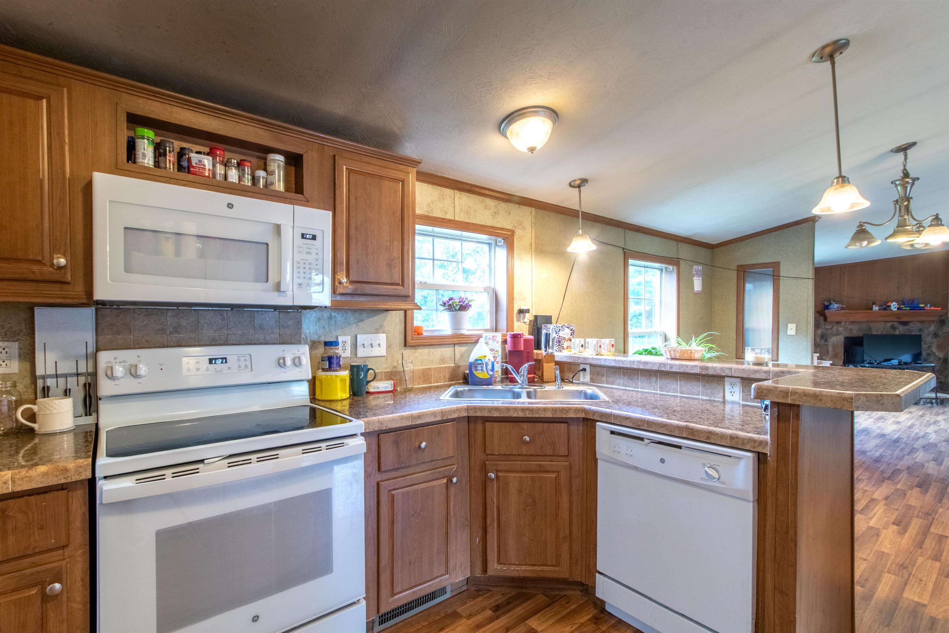 99 River Road Property Photo 12