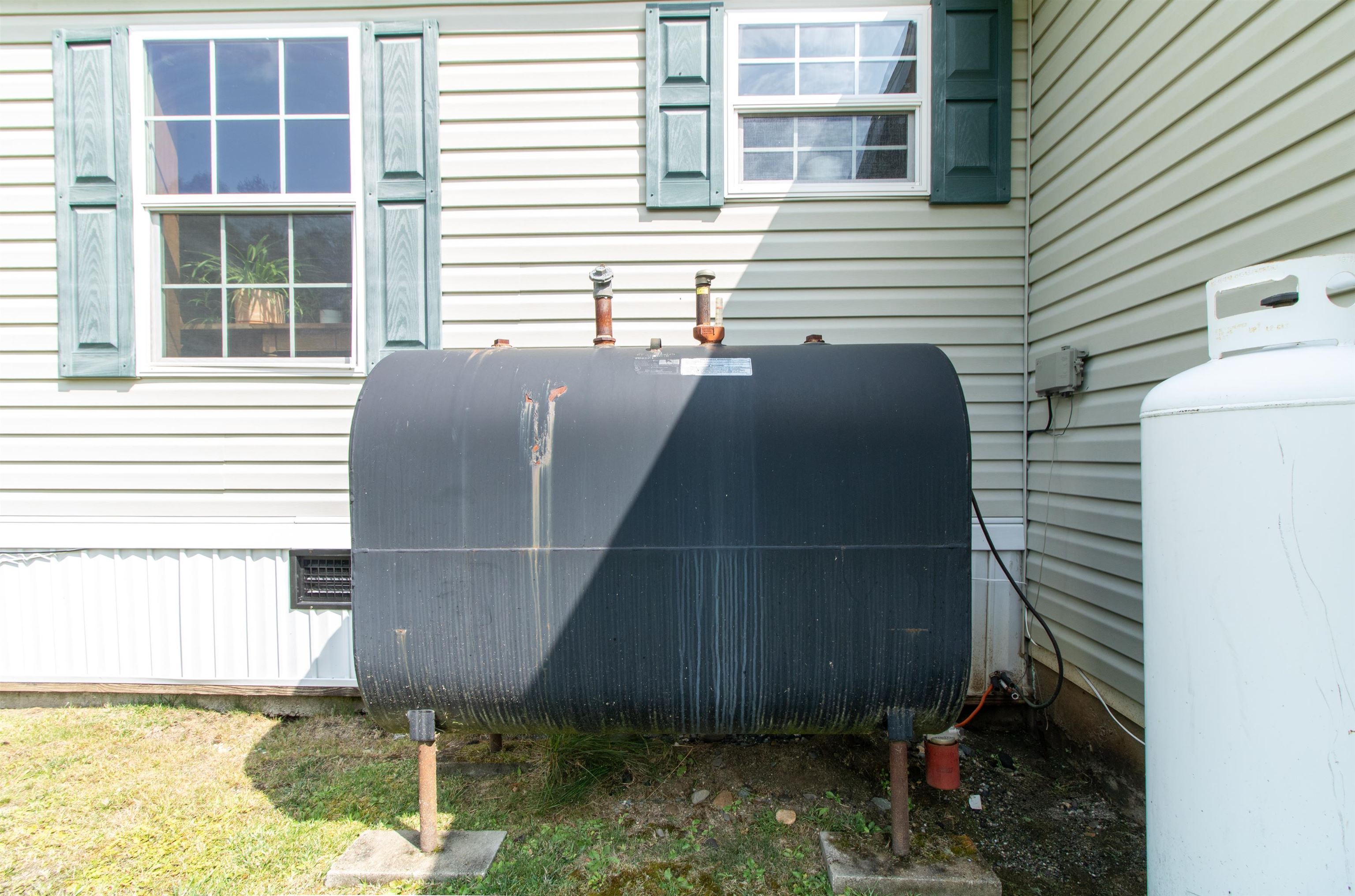 99 River Road Property Photo 34