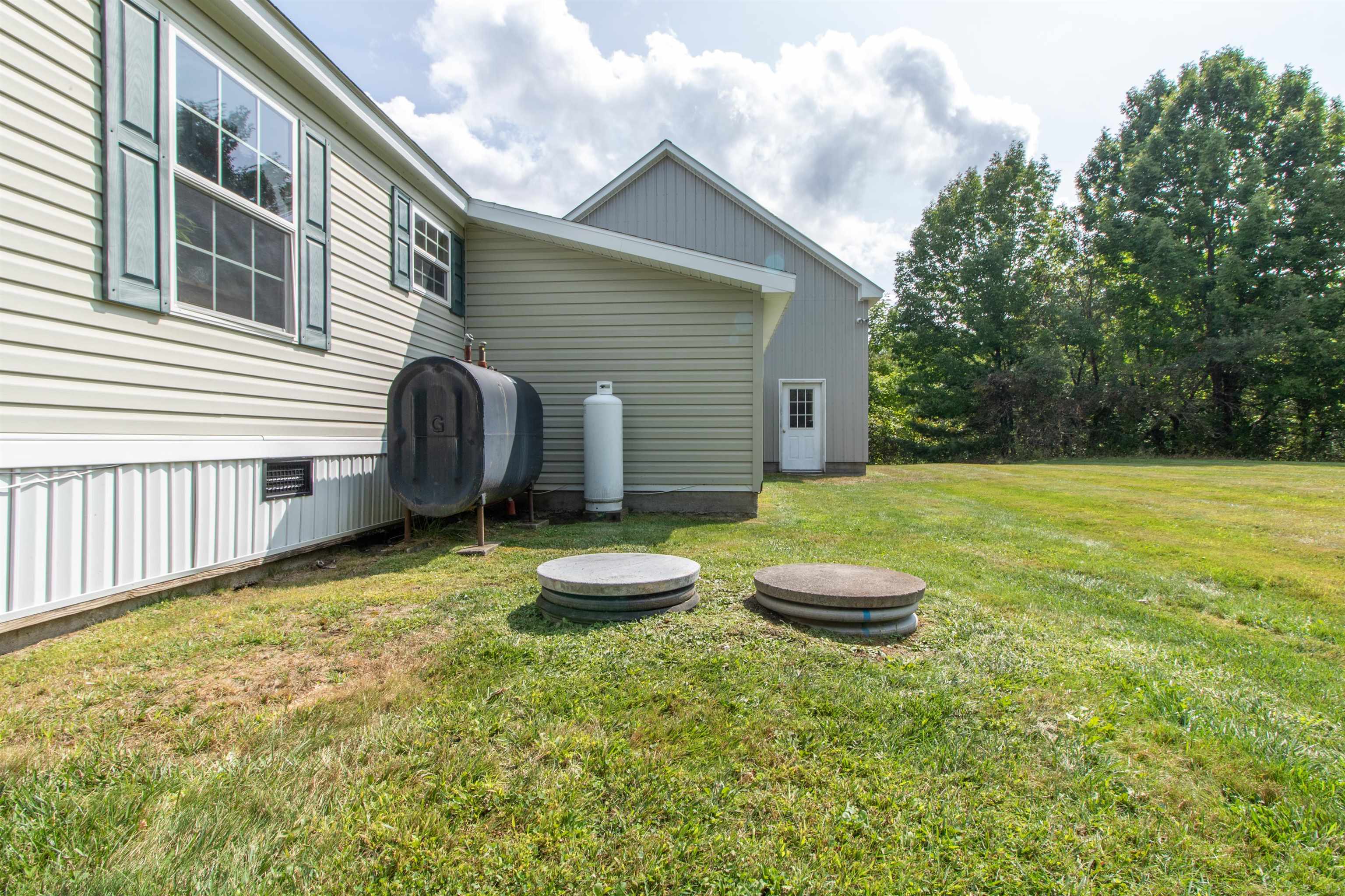 99 River Road Property Photo 35