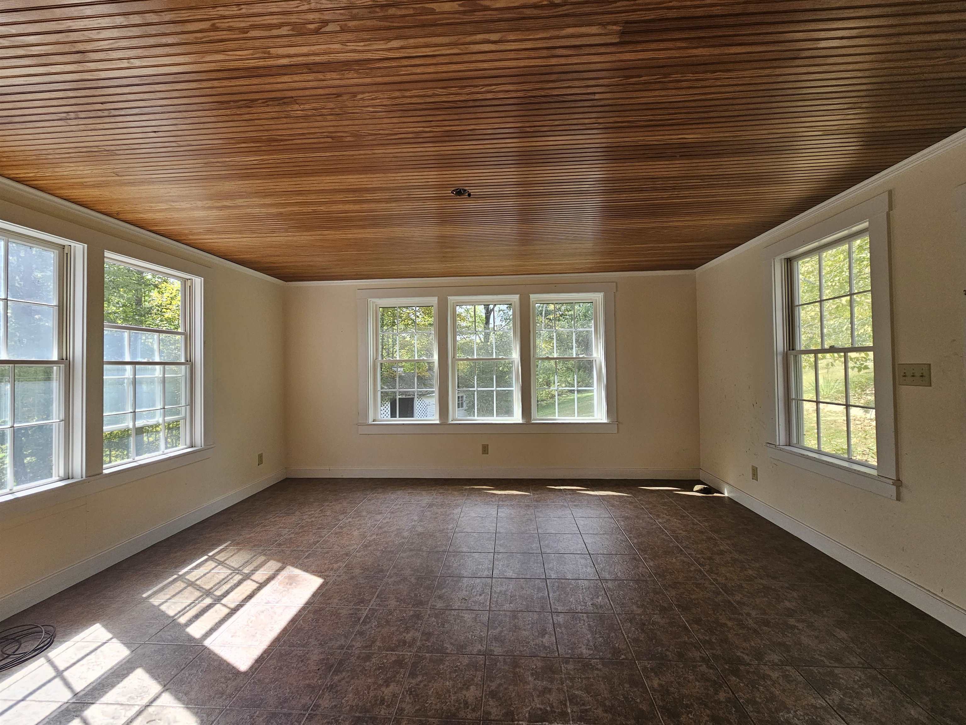 628 Townshend Road Property Photo 14