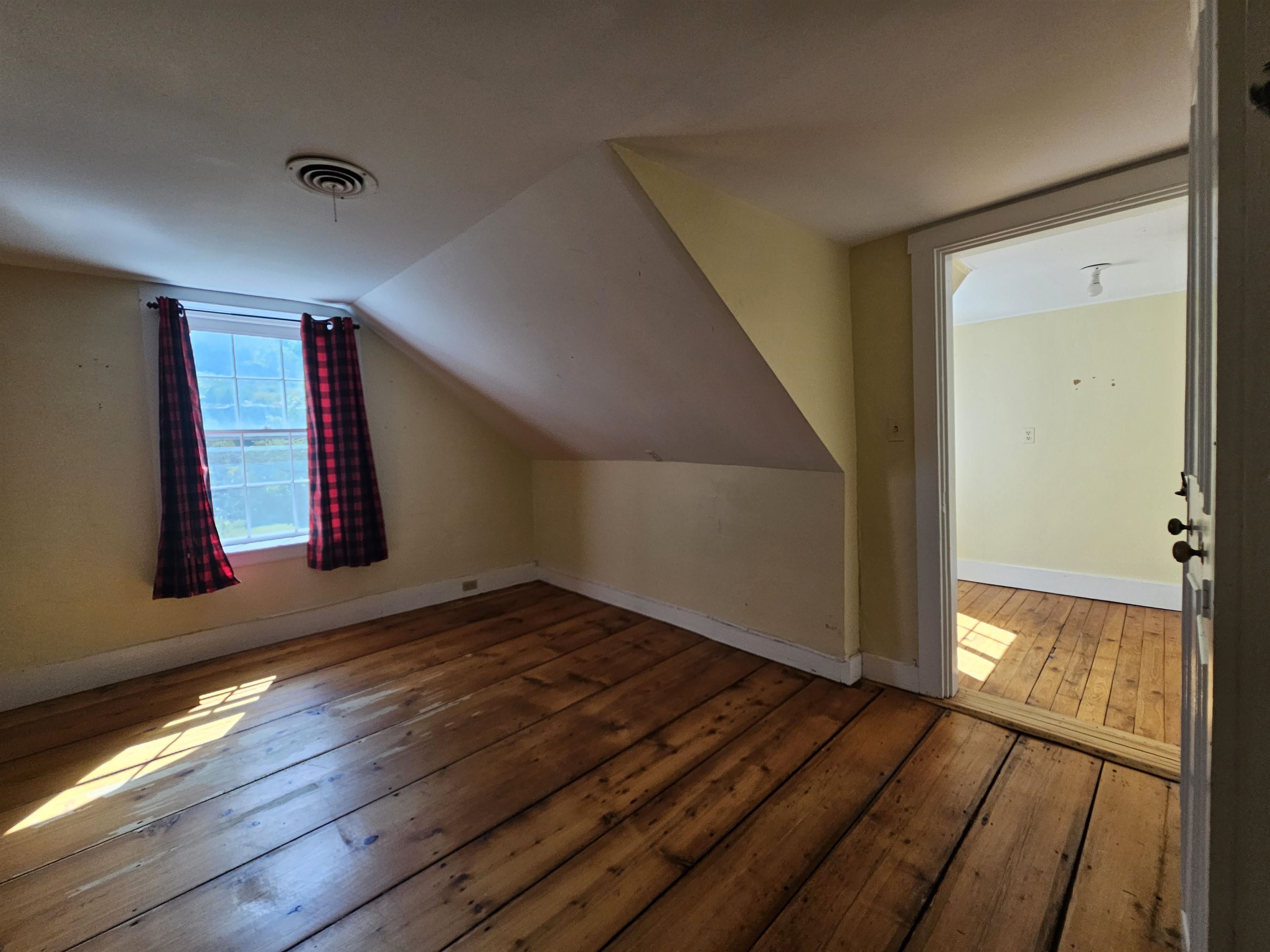 628 Townshend Road Property Photo 28