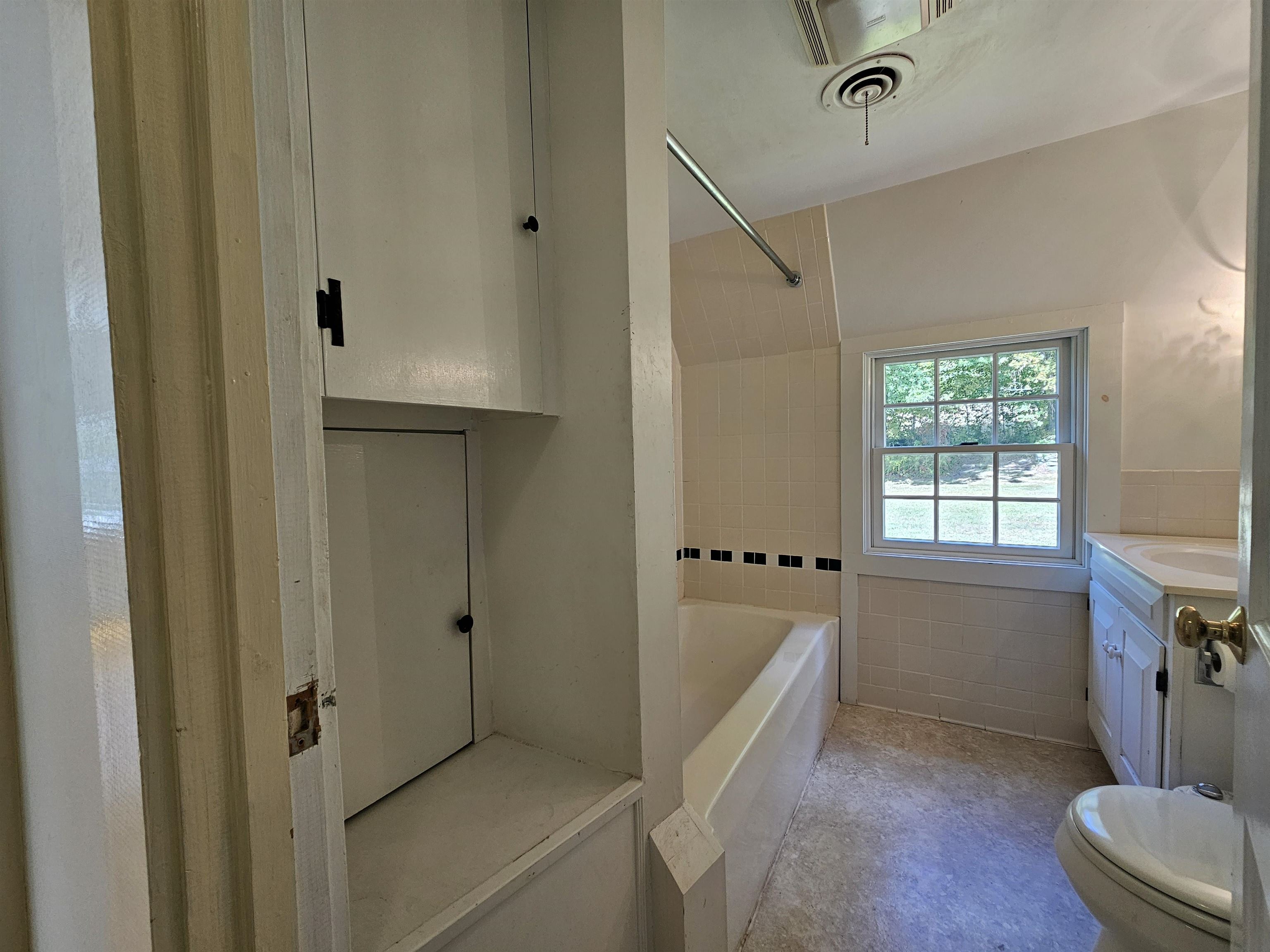 628 Townshend Road Property Photo 32