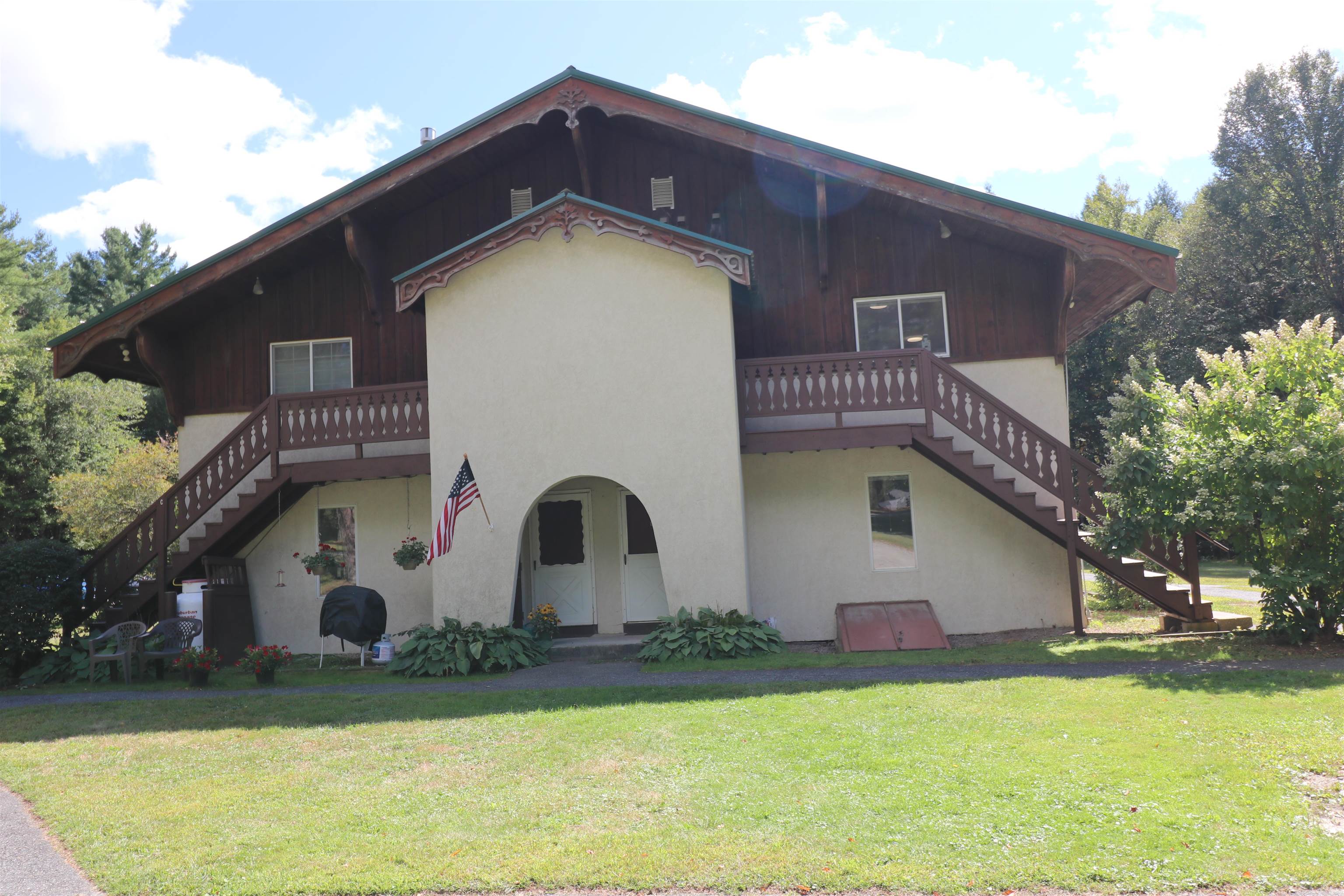 149 Airport Road Property Photo 2