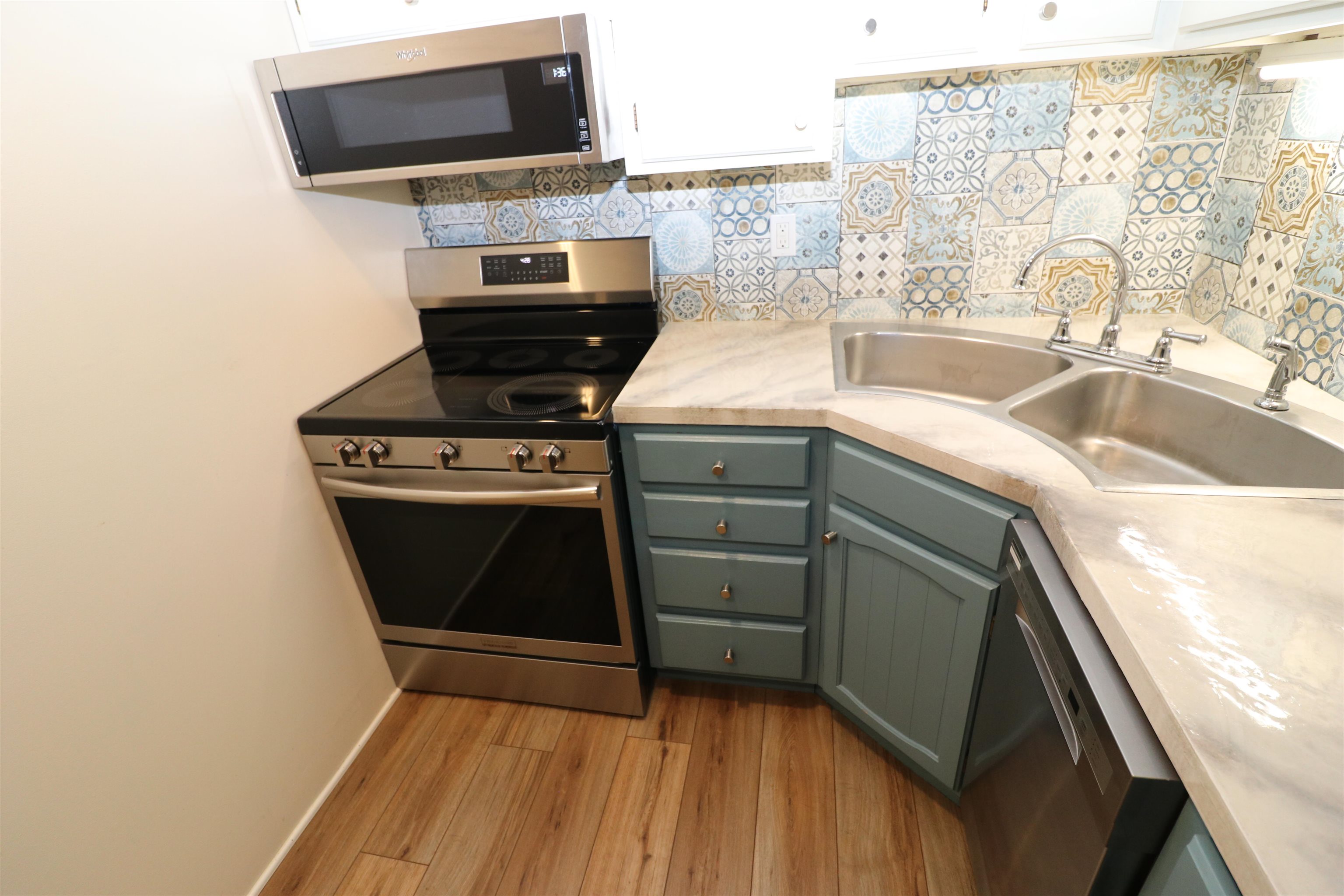 149 Airport Road Property Photo 8