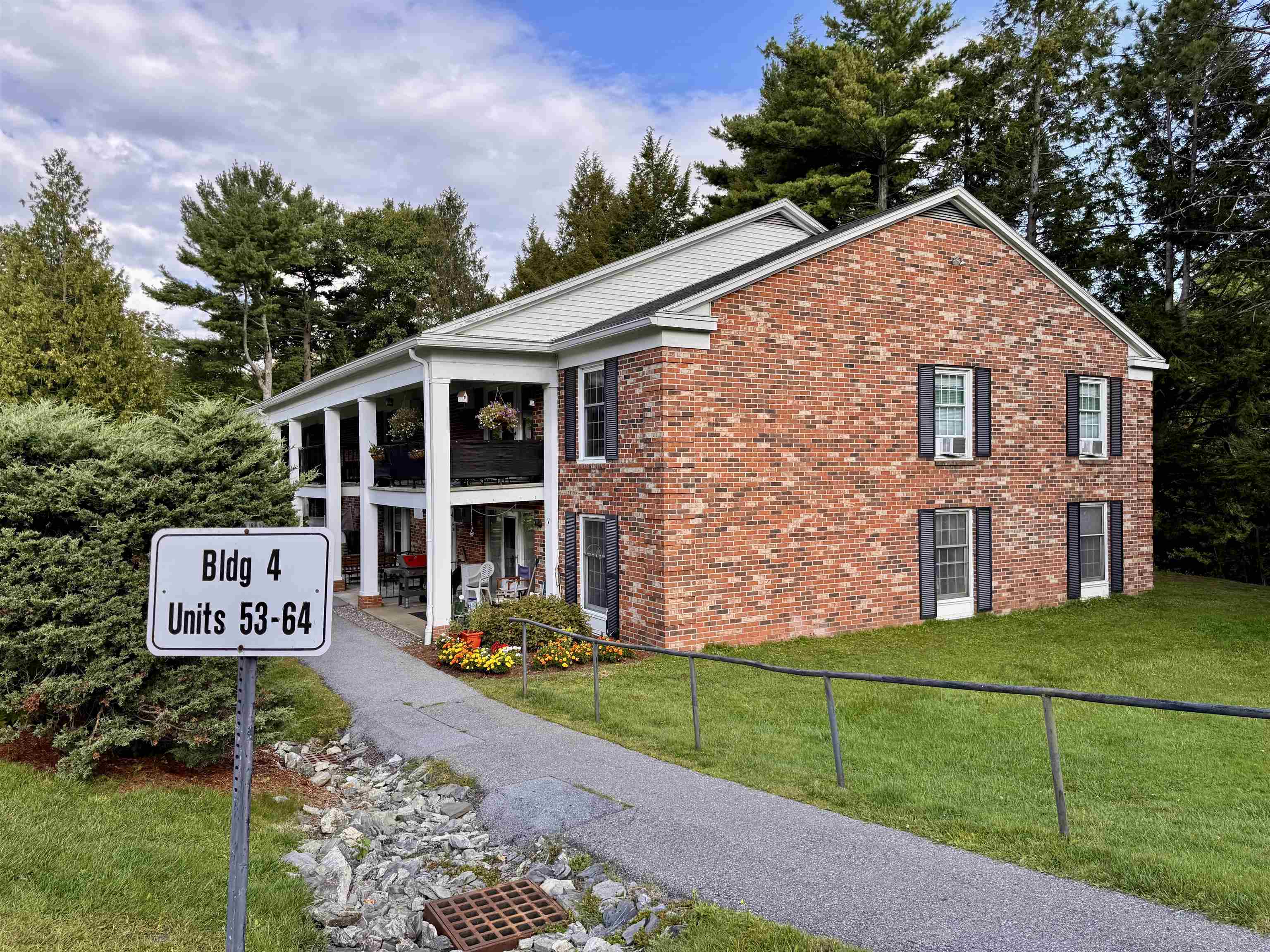 100 Kennedy Drive Property Photo 1