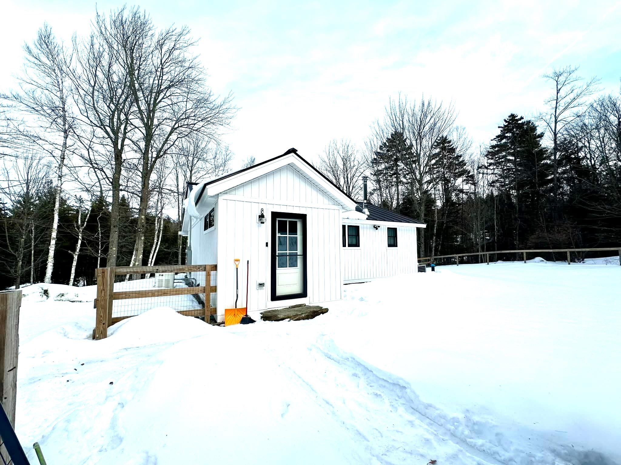 794 White Road Property Photo 7