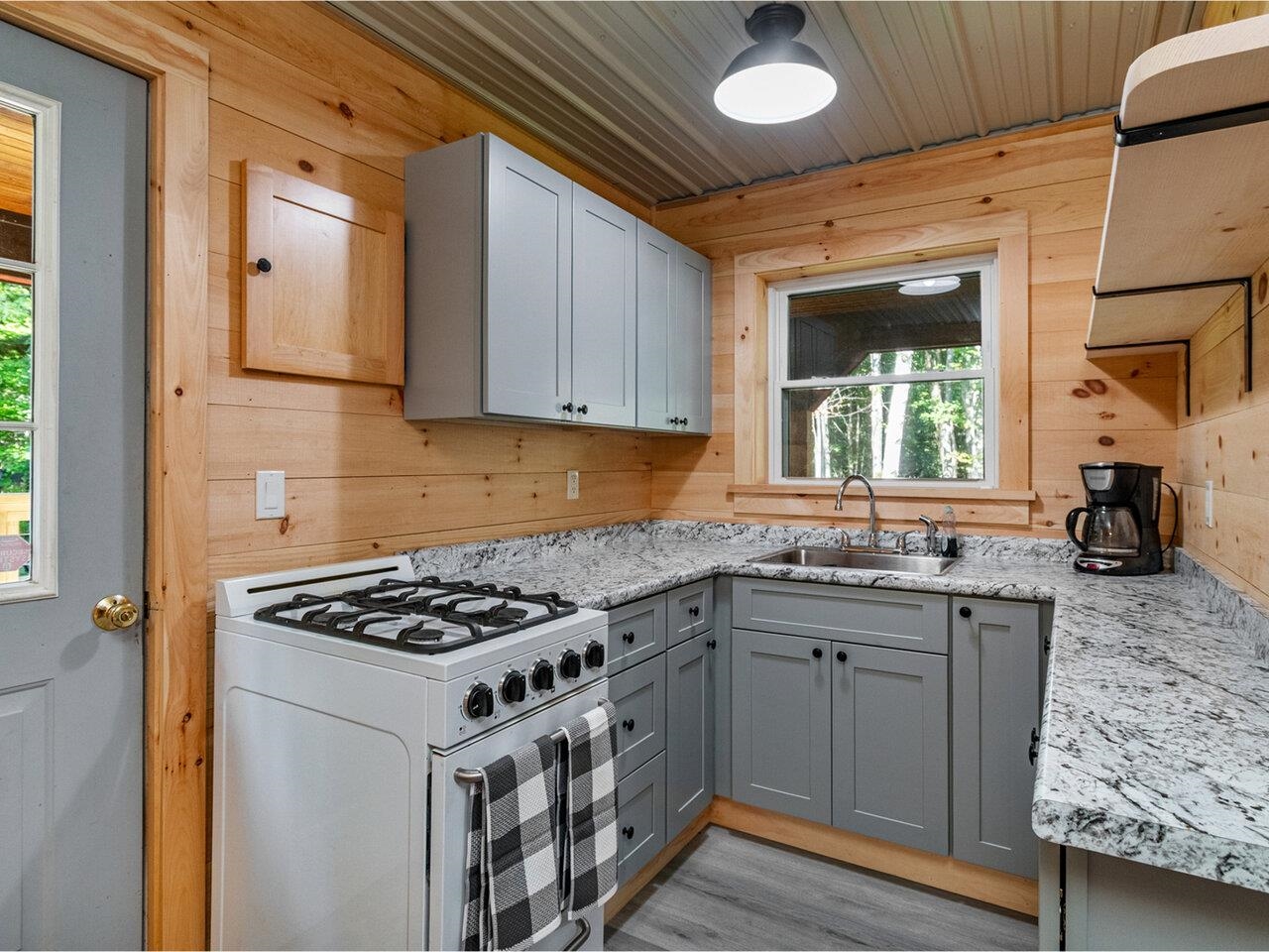 805 Deming Road Property Photo 14