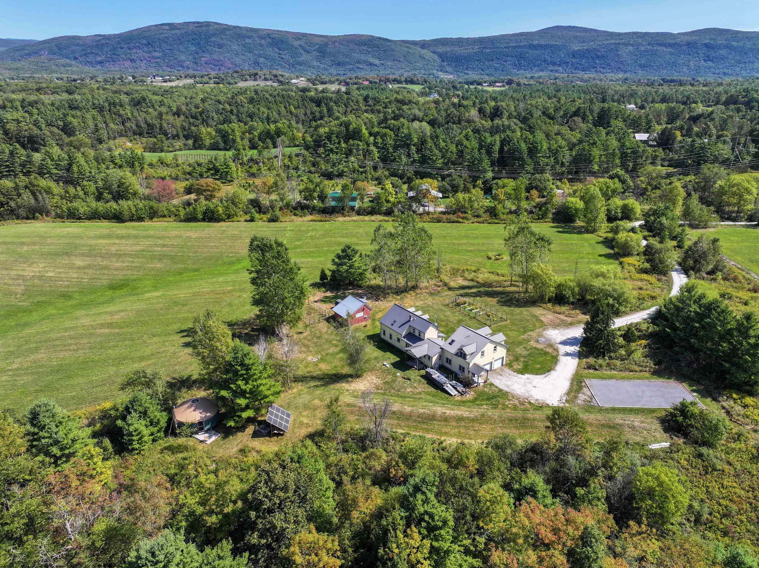 417 Painter Road Property Photo 5