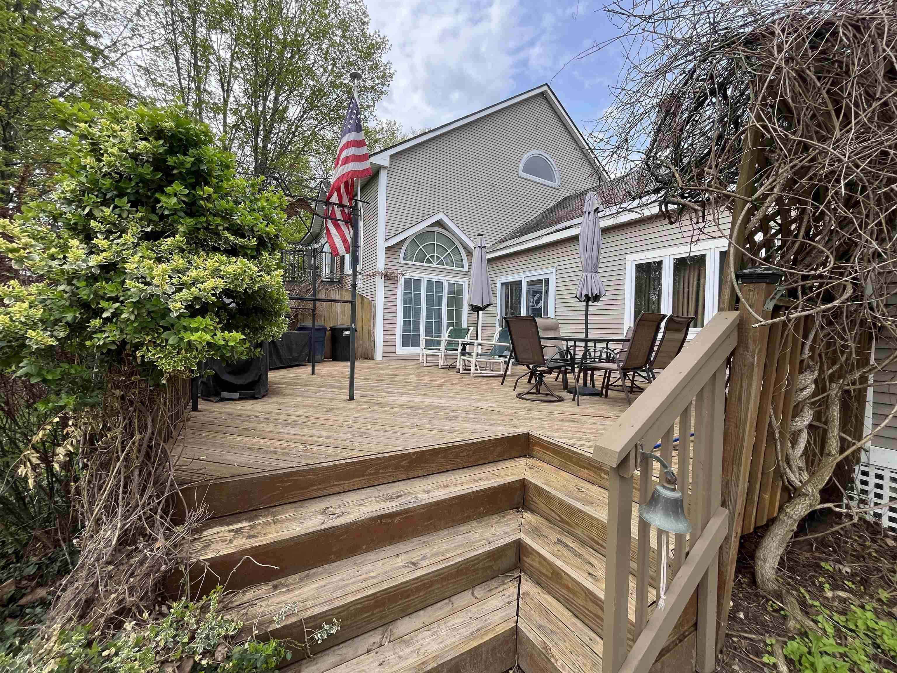 321 Bentley Avenue Property Photo 16