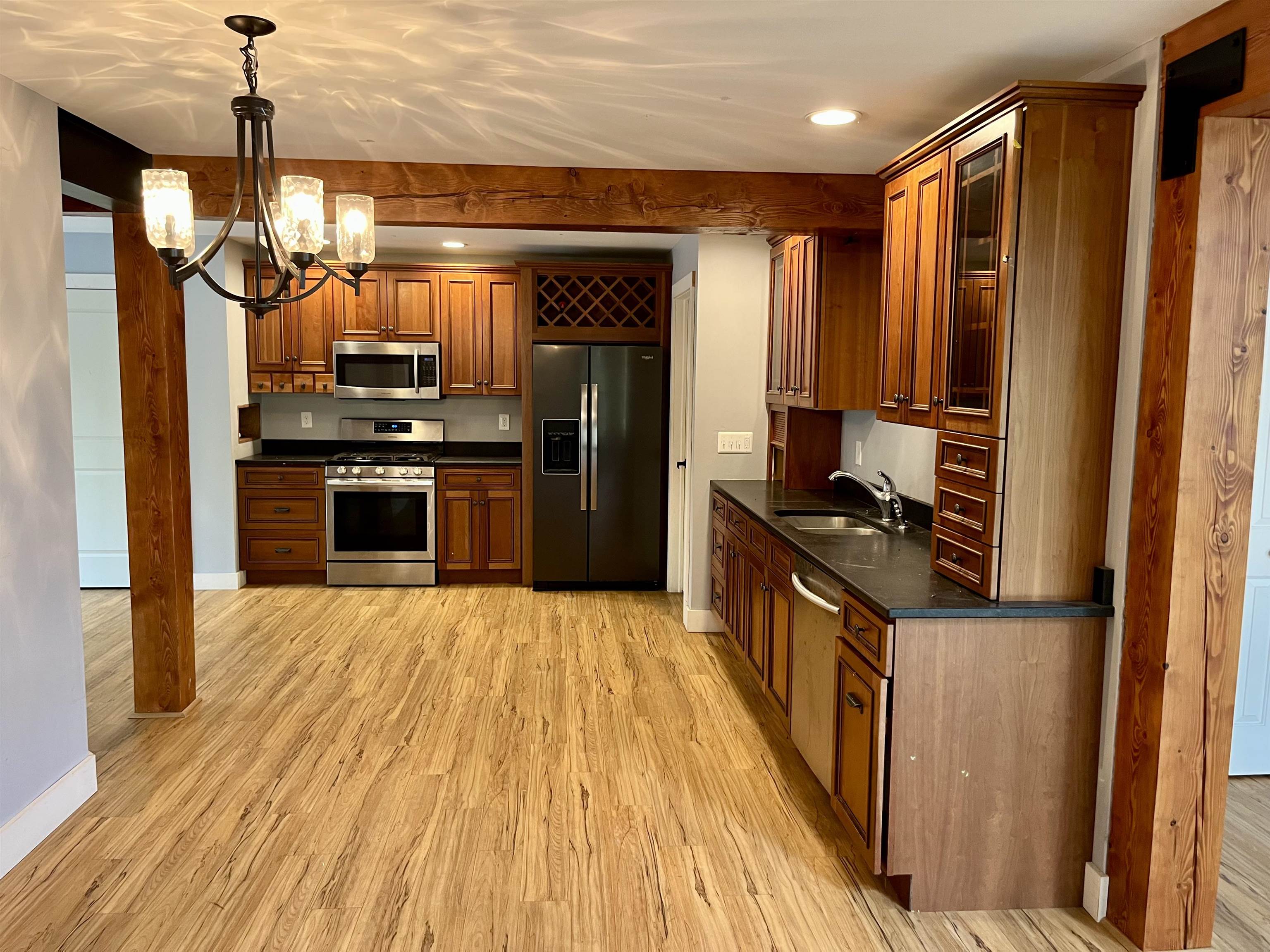 321 Bentley Avenue Property Photo 20