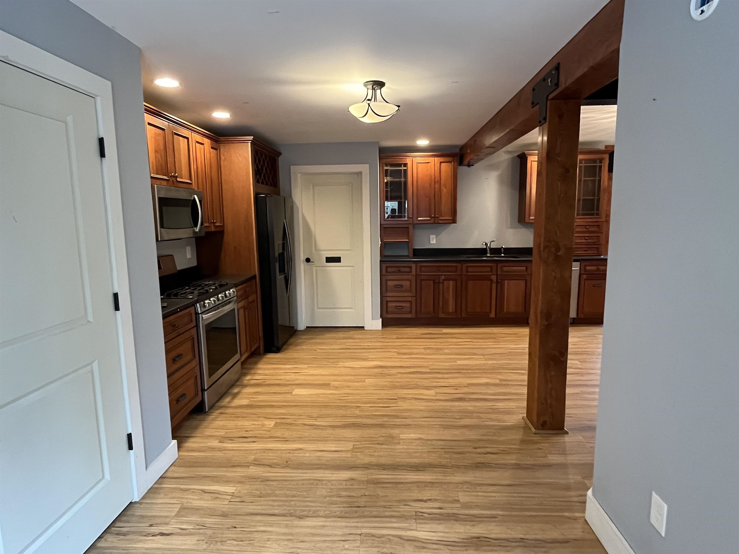321 Bentley Avenue Property Photo 21