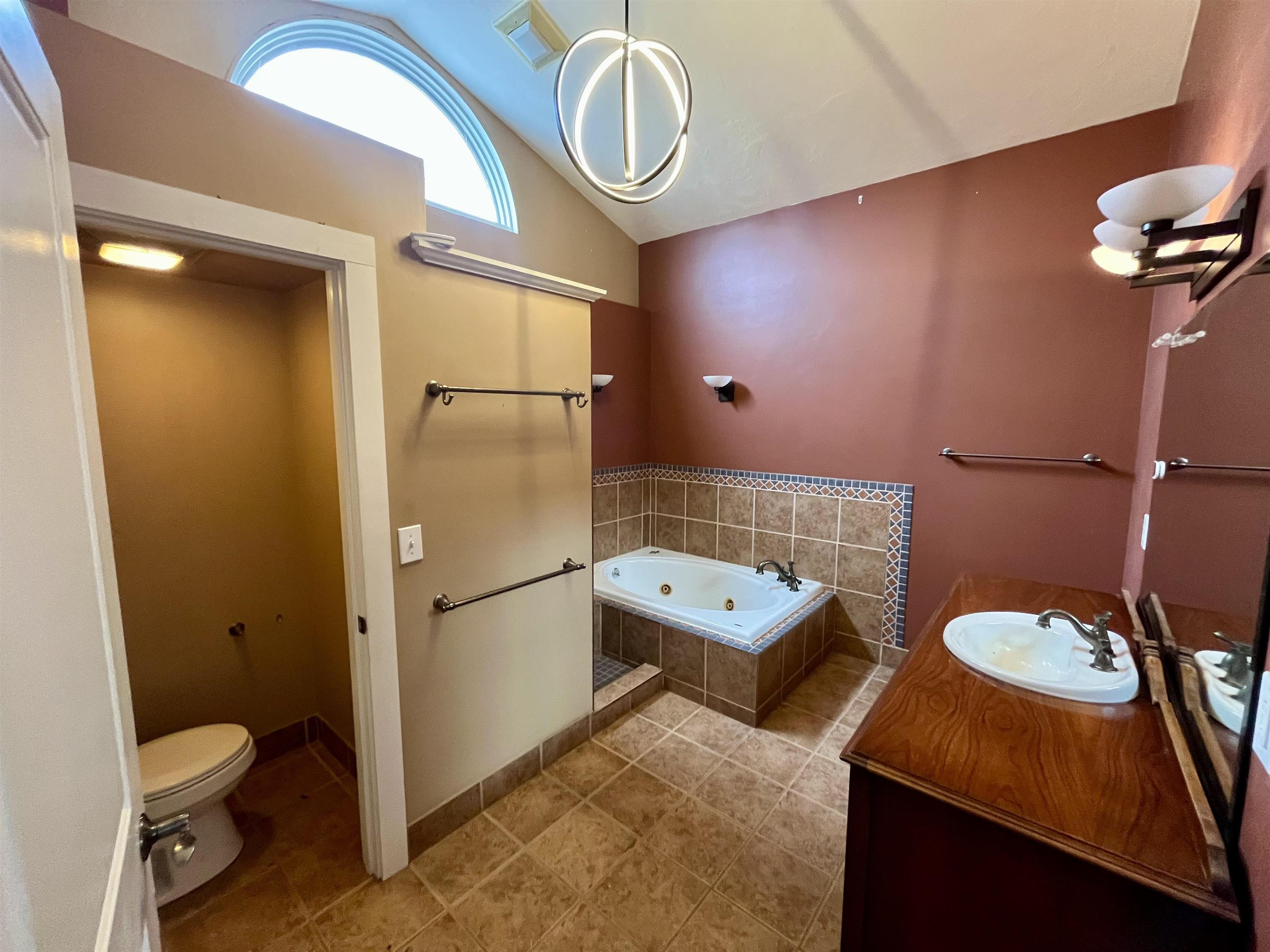 321 Bentley Avenue Property Photo 32