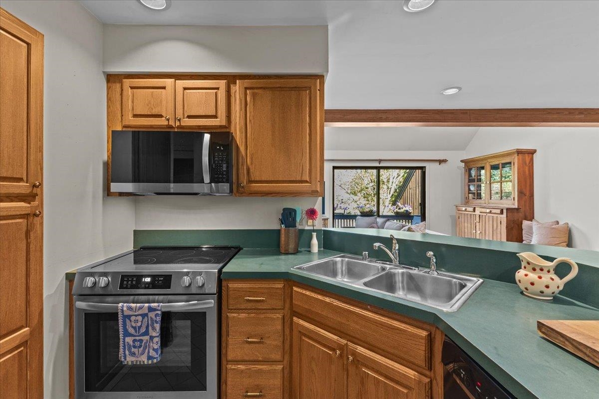 615 Field Road Property Photo 13
