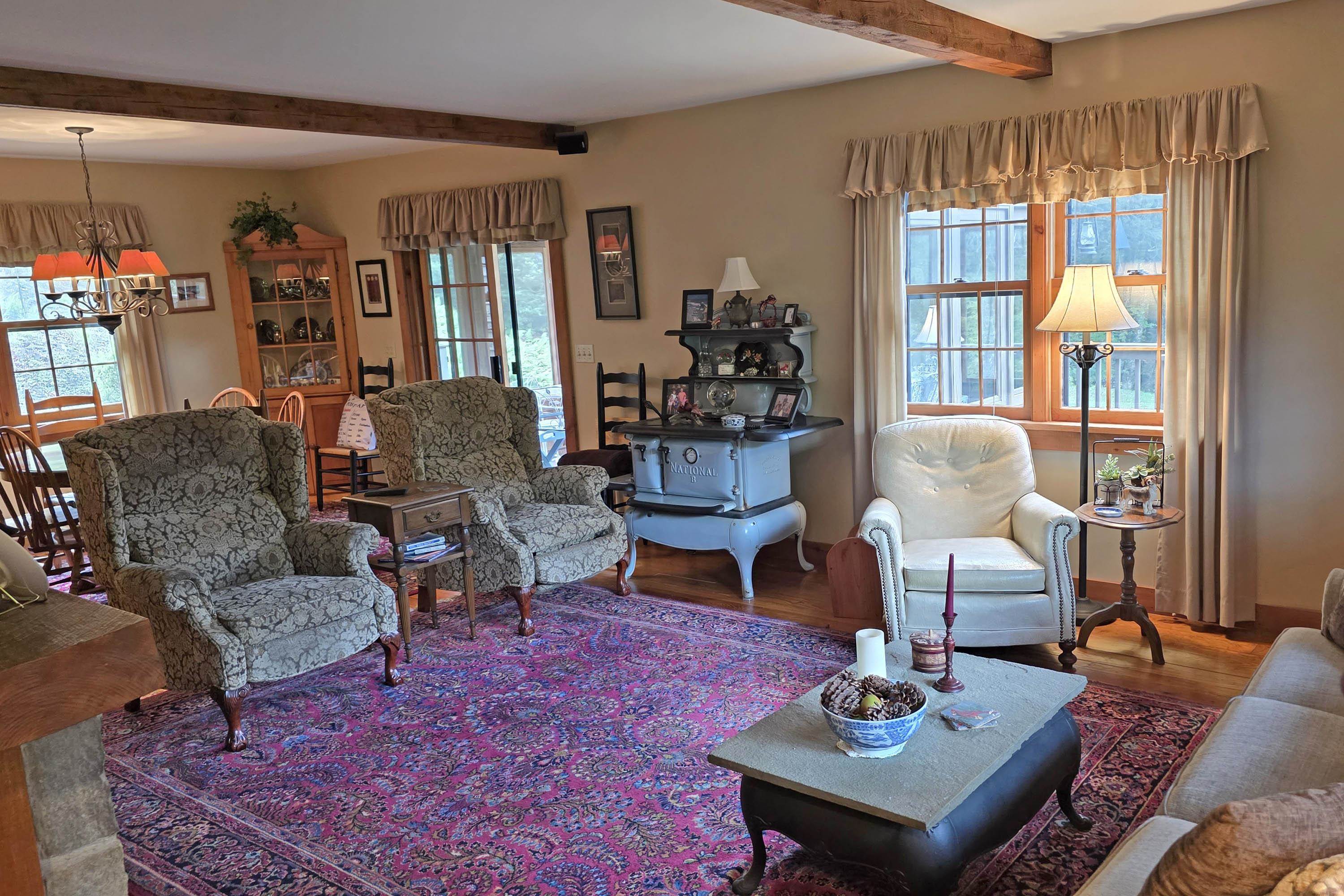 1382 Grassy Brook Road Property Photo 11