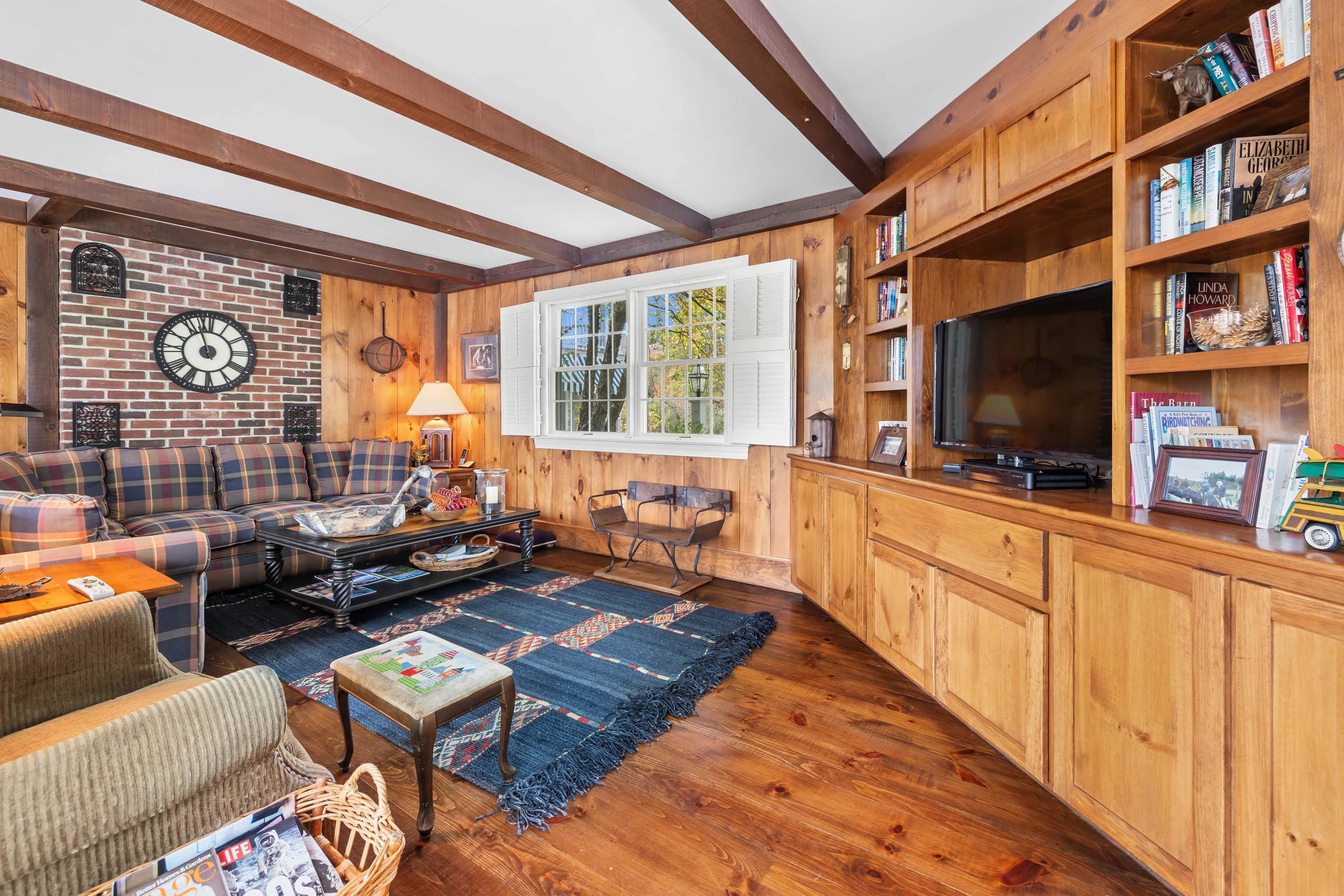 56 Handle Road Property Photo 12