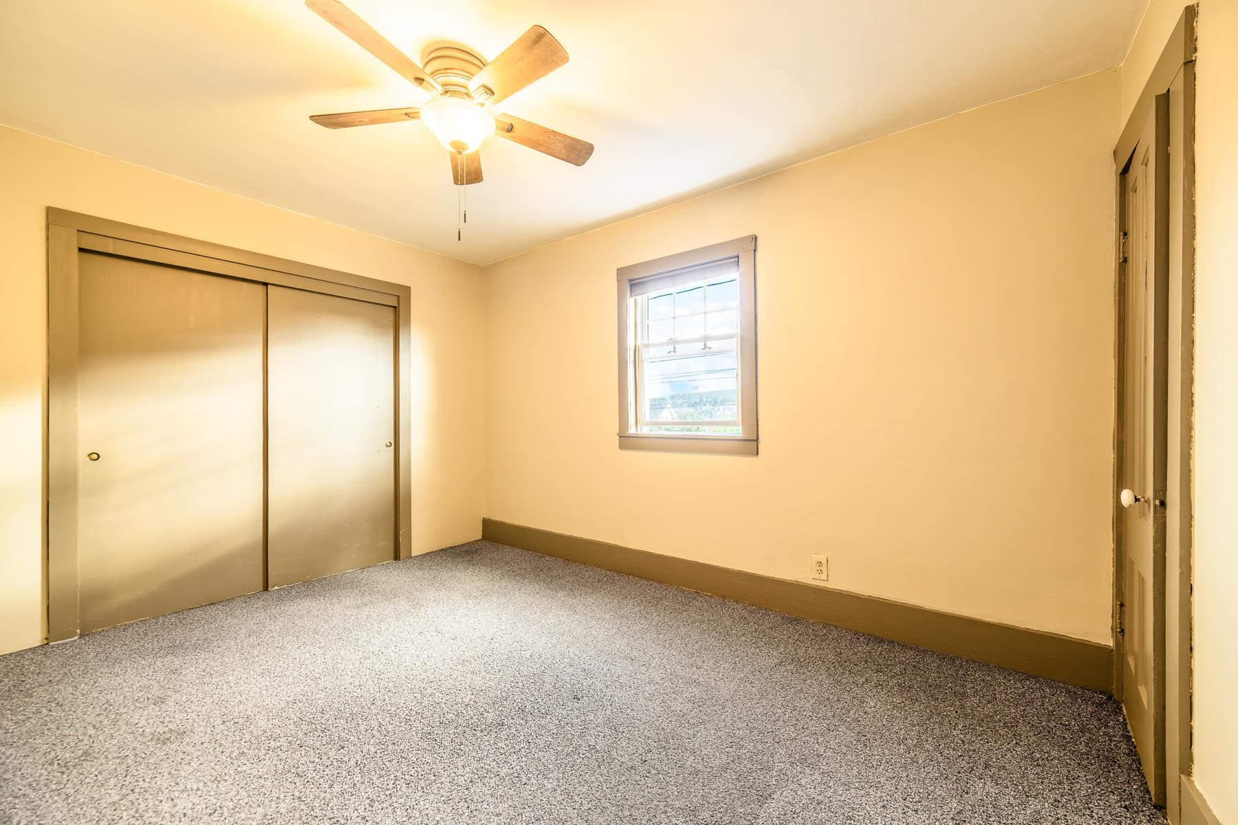 266 Madison Avenue Property Photo 15