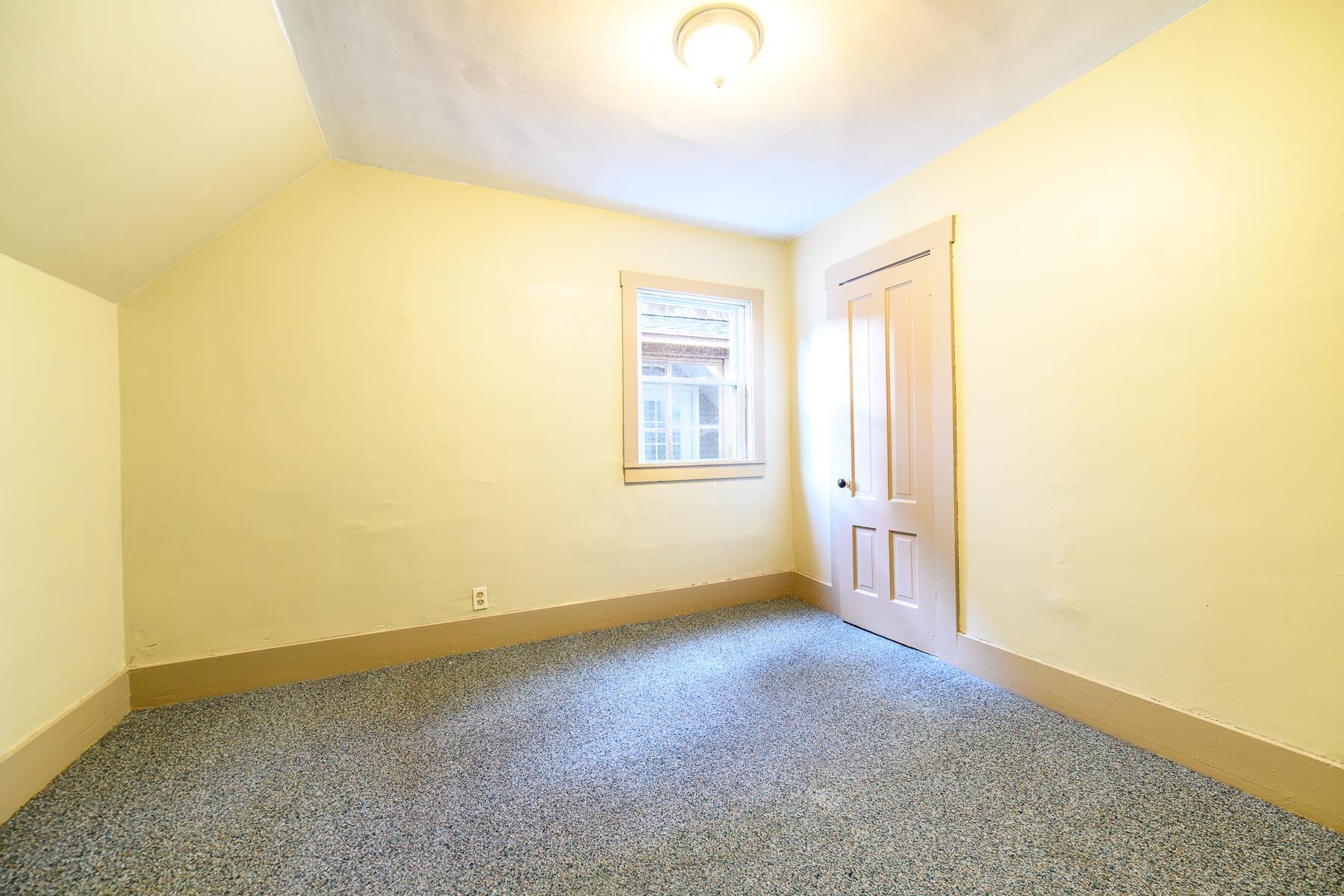 266 Madison Avenue Property Photo 16