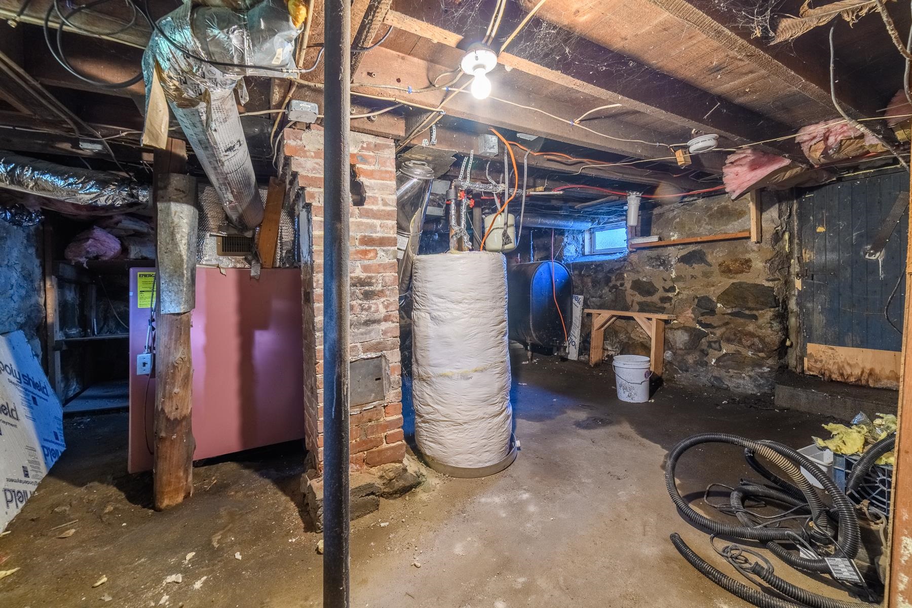 266 Madison Avenue Property Photo 21