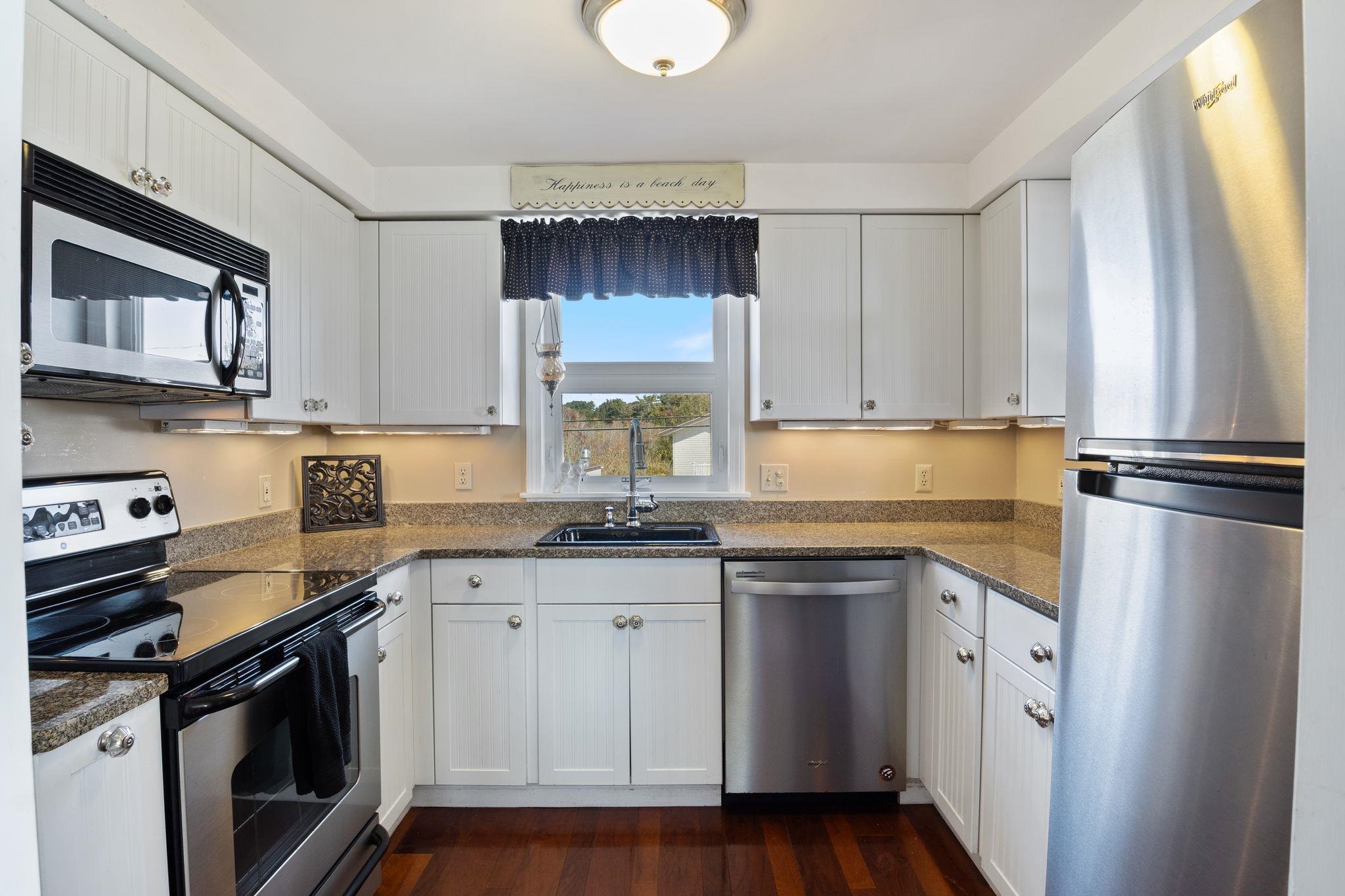 190 Kings Highway Property Photo 13