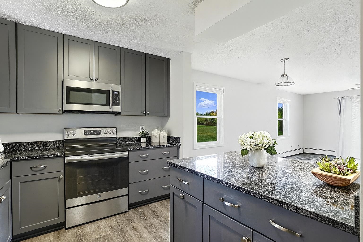 47 Saybrook Road Property Photo 4