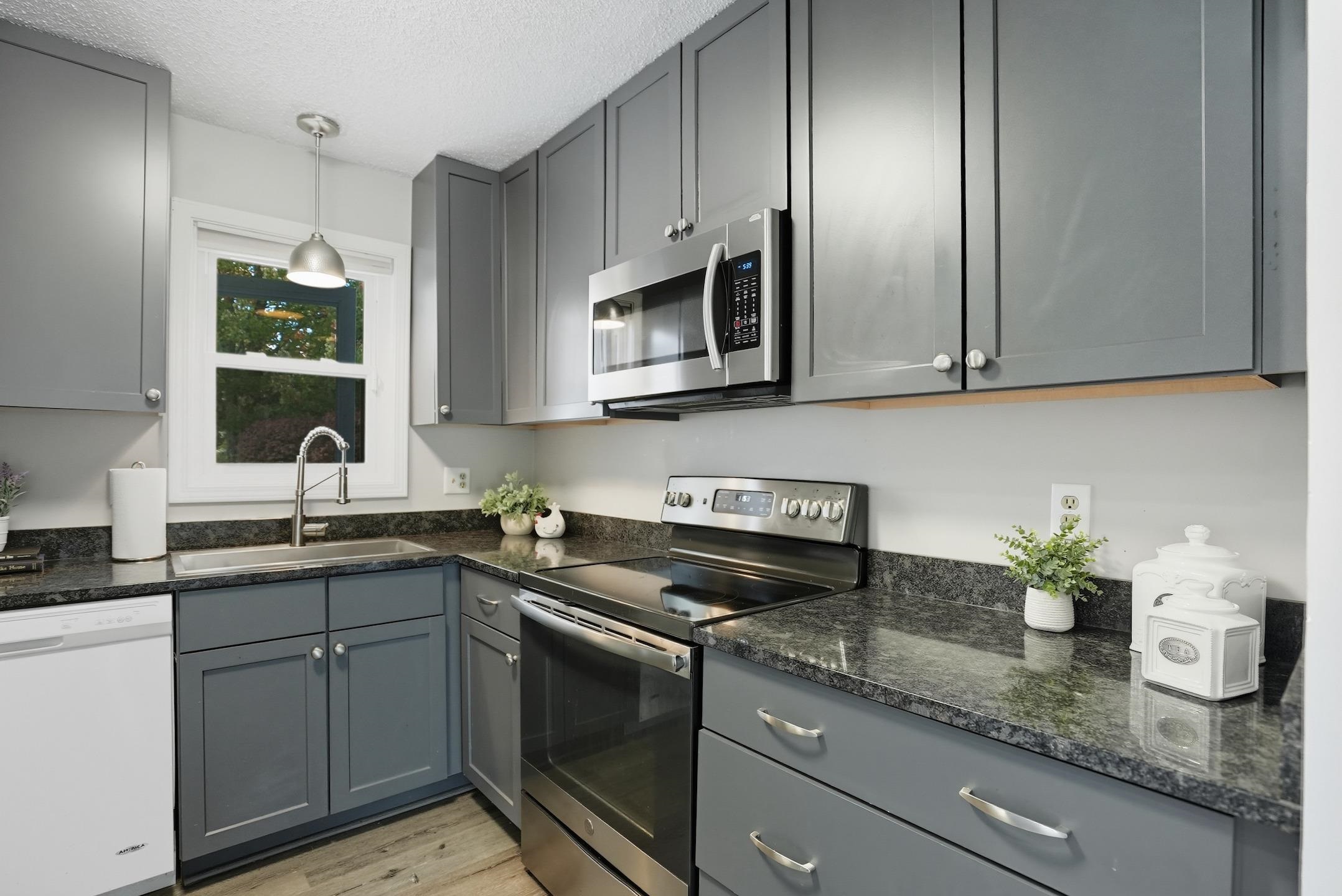 47 Saybrook Road Property Photo 6