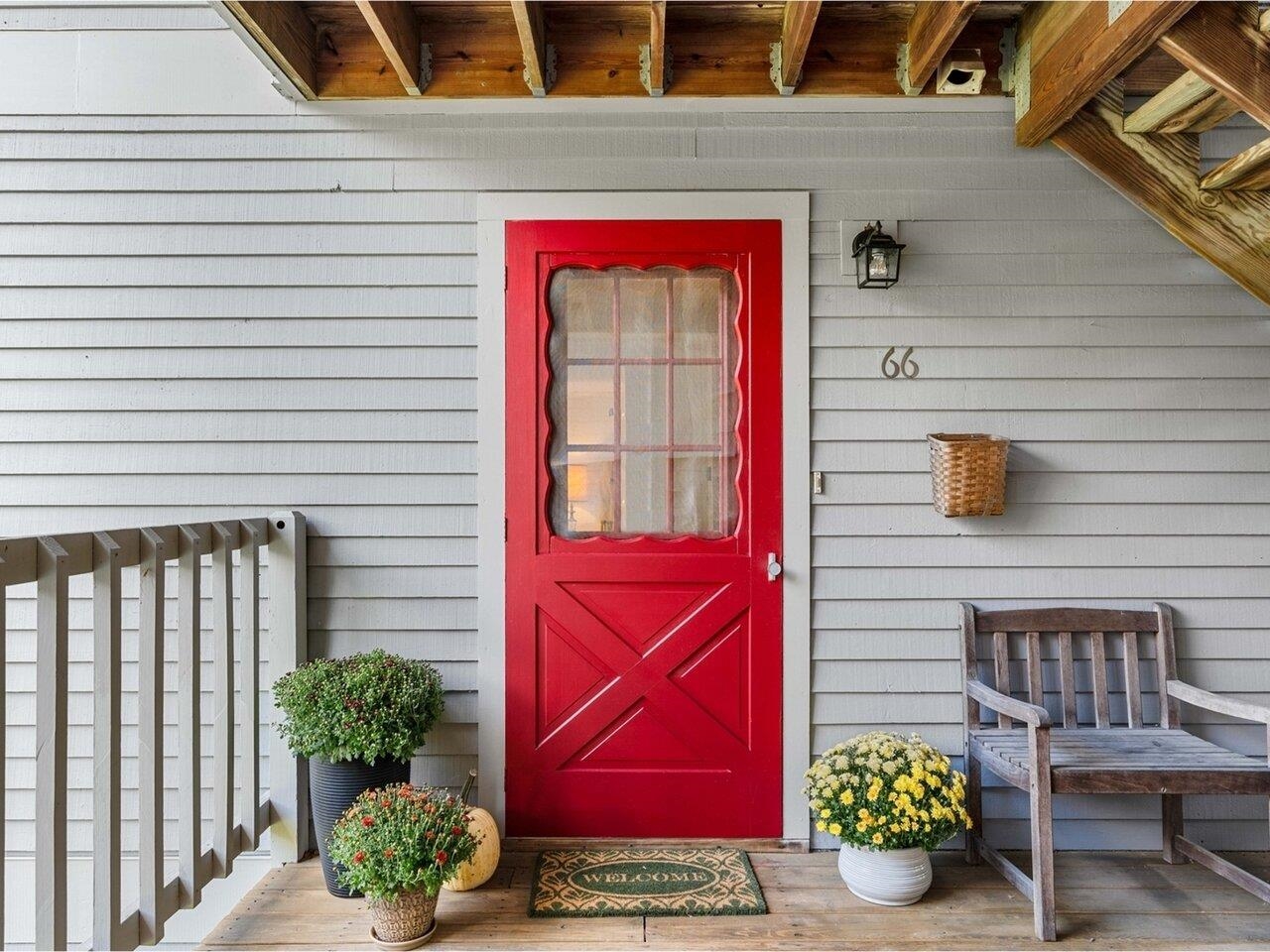 288 Cityside Drive Property Photo 2