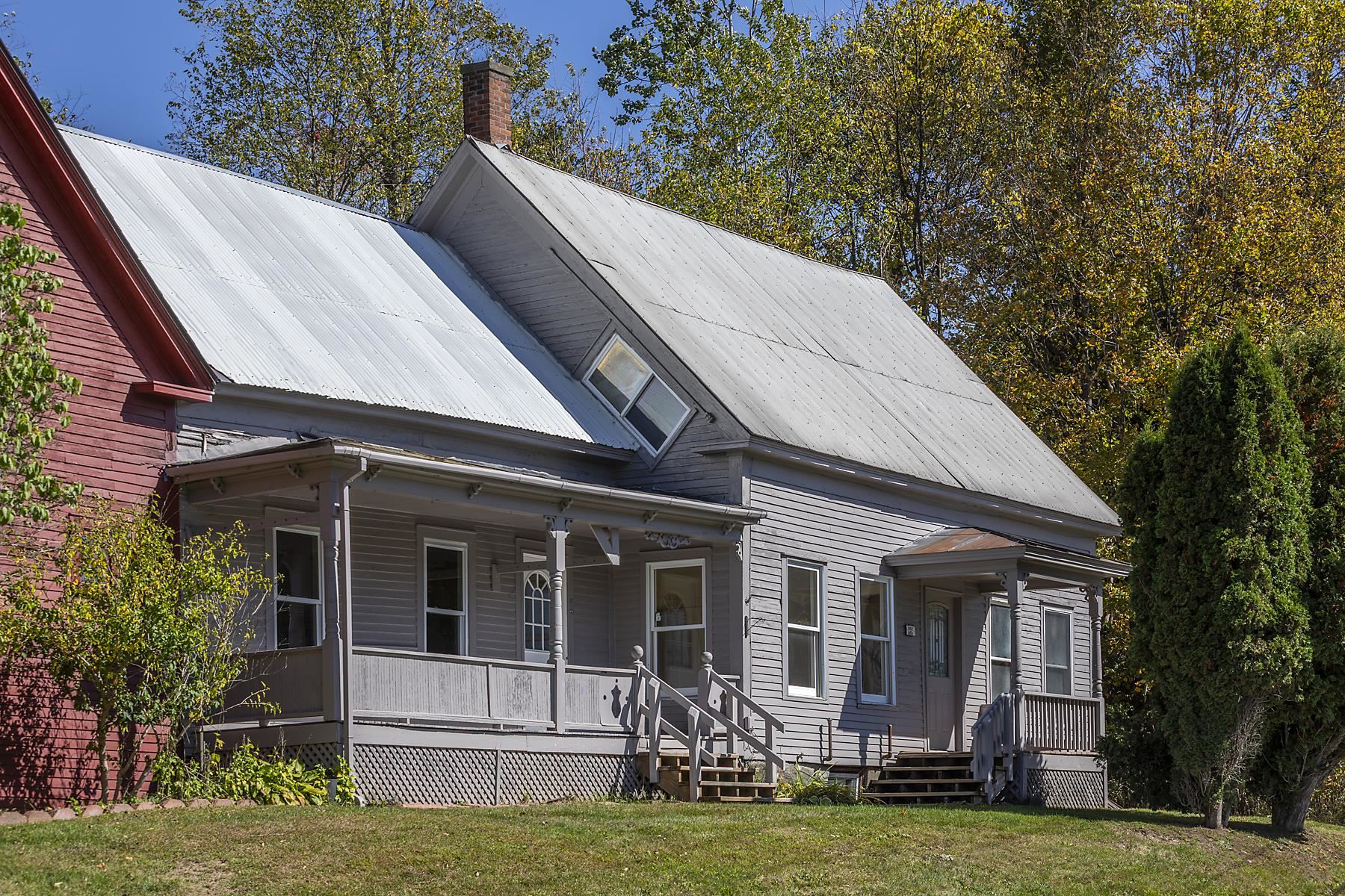 5798 West Woodstock Road Property Photo 1